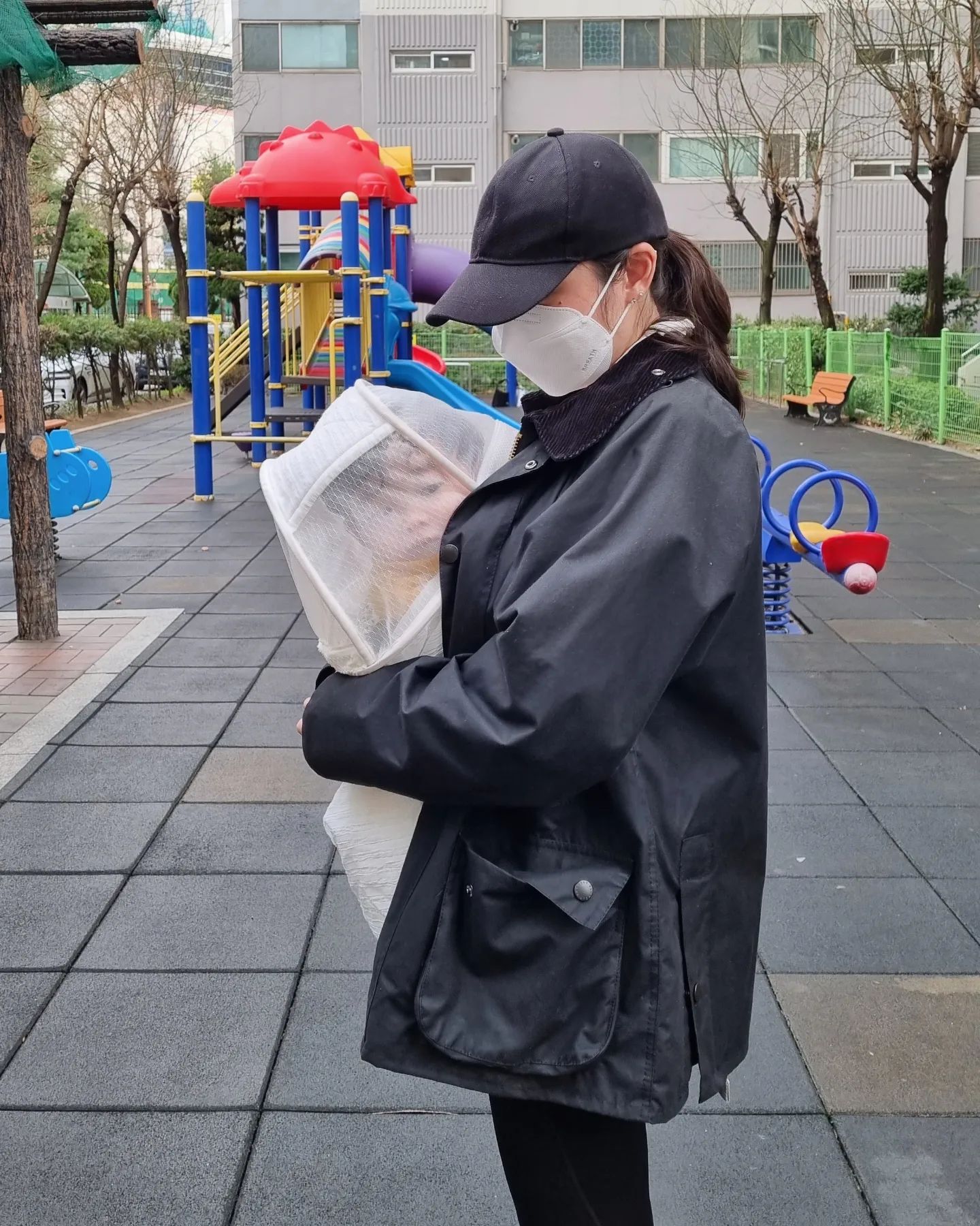 👶
아직 마스크착용이 어려운 #10개월아기 의 필수템 #아기띠커버 😉
병원갈때마다 매번 걱정이 됐었는데 #와이엠마마 덕분에 걱정을 한시름 덜게됐네요❣
+)디자인도 넘나 취향저격

#와이엠마마아기띠커버 #여름아기띠커버 #와이엠마마여름커버 #와이엠마마아기외출커버 #여름커버 #코로나아기띠커버
