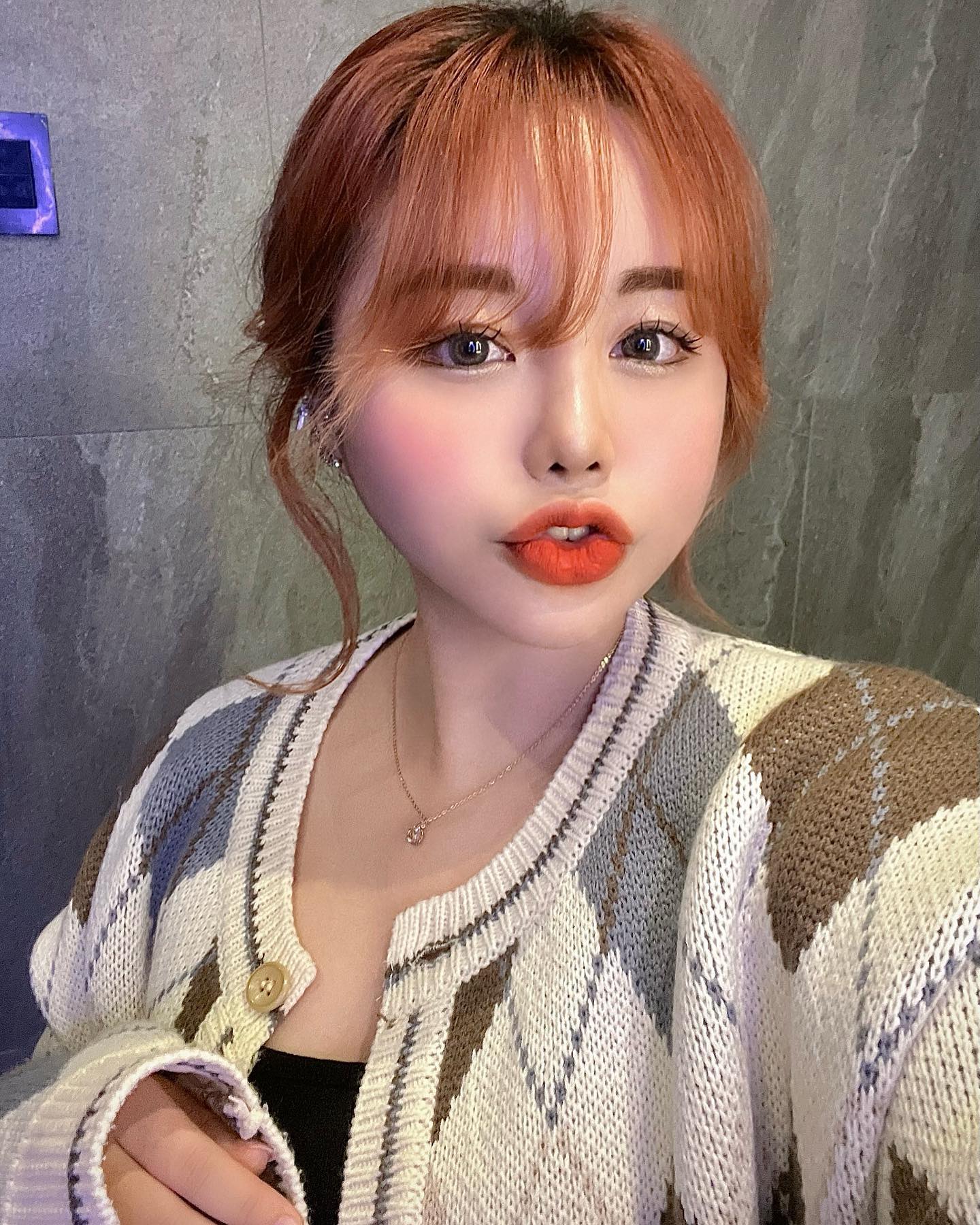 뀨우 …? 🐰💙🤎

오랜만에 일상 셀카 ☺️

포끝에서 술 많이 딴날😘

#포끝노래타운 #❤️ #오랜만에맨손톱 #좋아요반사 #좋반 #첫줄반사 #데일리 #친구해요 #일상 #팔로우 #팔로우해요 #팔로우환영 #팔로우백 #인친해요 #인친환영 #소통 #소통해요 #맞팔해요 #선팔하면맞팔 #맞팔 #선팔 #f4f #첫줄좋반