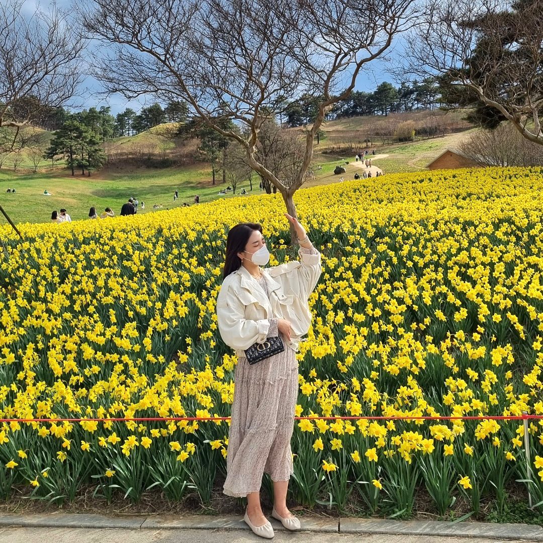 태양을 피하고 싶었달까❓