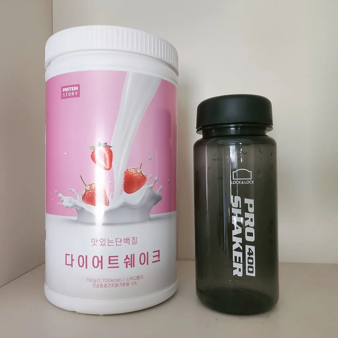 이한별 on Instagram: “프로틴 스토리😆 #협찬 . . 이번에 프로틴 스토리에서 다이어트를 열심히 하라고 선물을 보내주셨네요❣️ 균형잡힌 영양성분과 가벼운 식단관리로 좋은 프로틴스토리