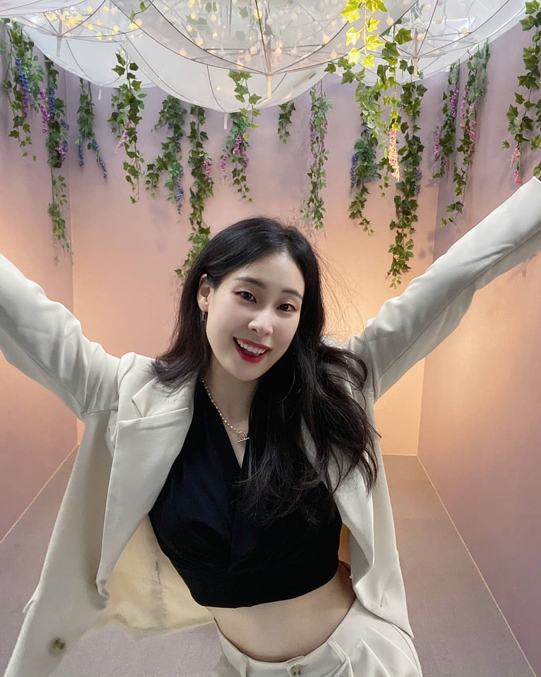 꺄아앙 월요일이다!☆ 워료일....rrrr☆ 
짜릿해 늘 새로워 🖤