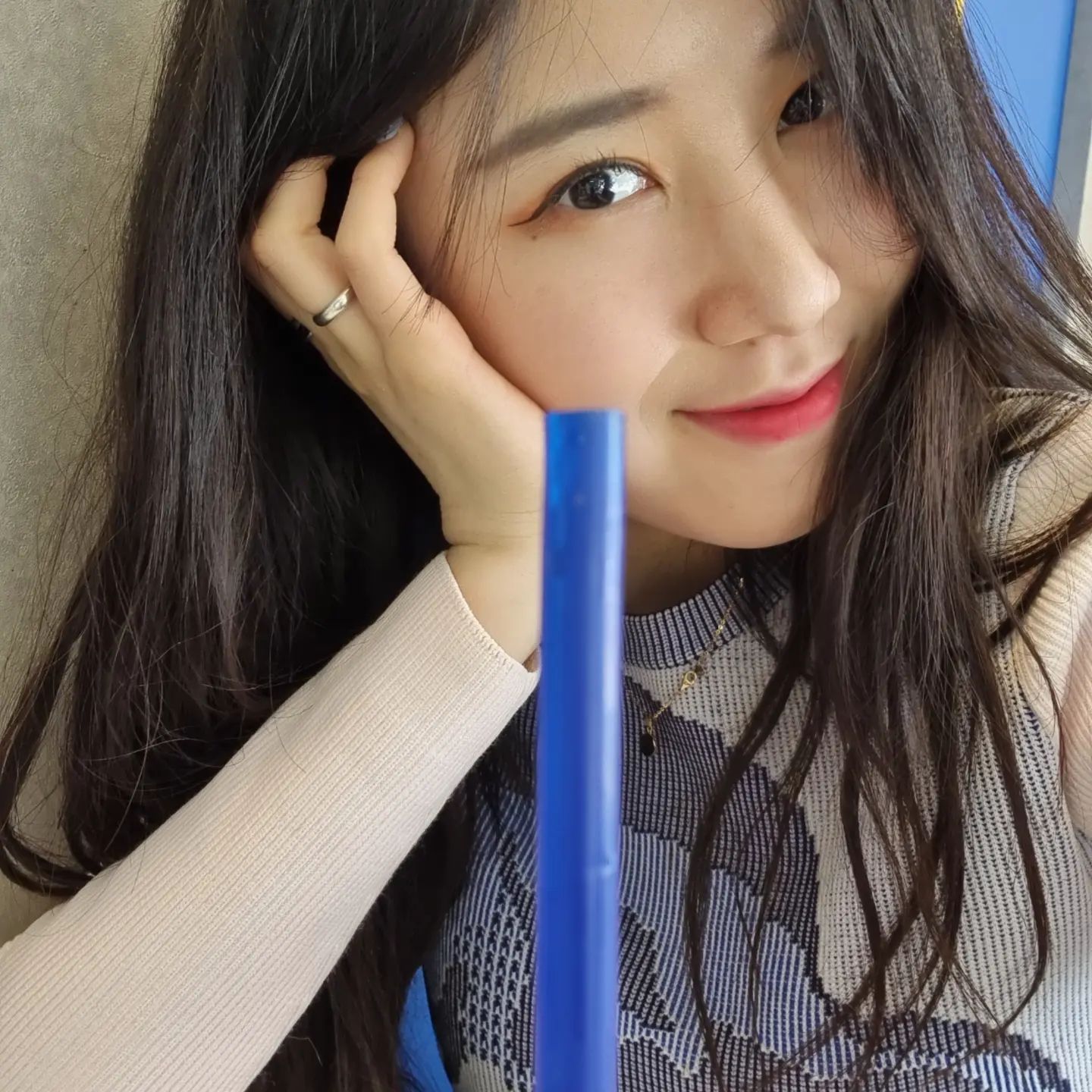 한시출근이라 여유로오