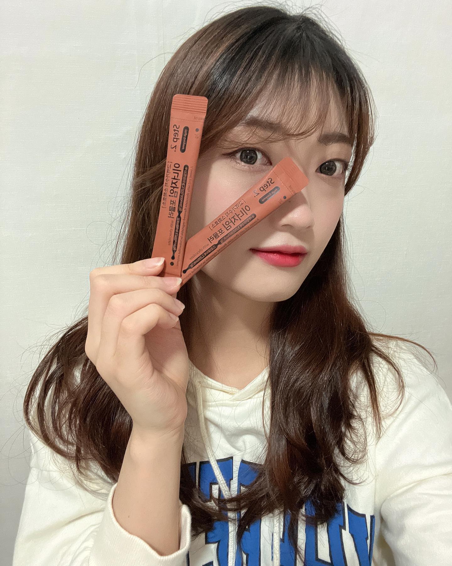  “#협찬 #이너뷰티 #이너자임 eoe 이너자임 포뮬러 후기 :) 탄수화물과 단백질을 분해하는 역가수치가 뛰어난 고역가수치 이너자임! 식물성 유산균을 함유해 장 건강에 도움을 주는 제품인데요! 평소에 불규칙한 식습관으로 속이 늘 더부룩하고…”
