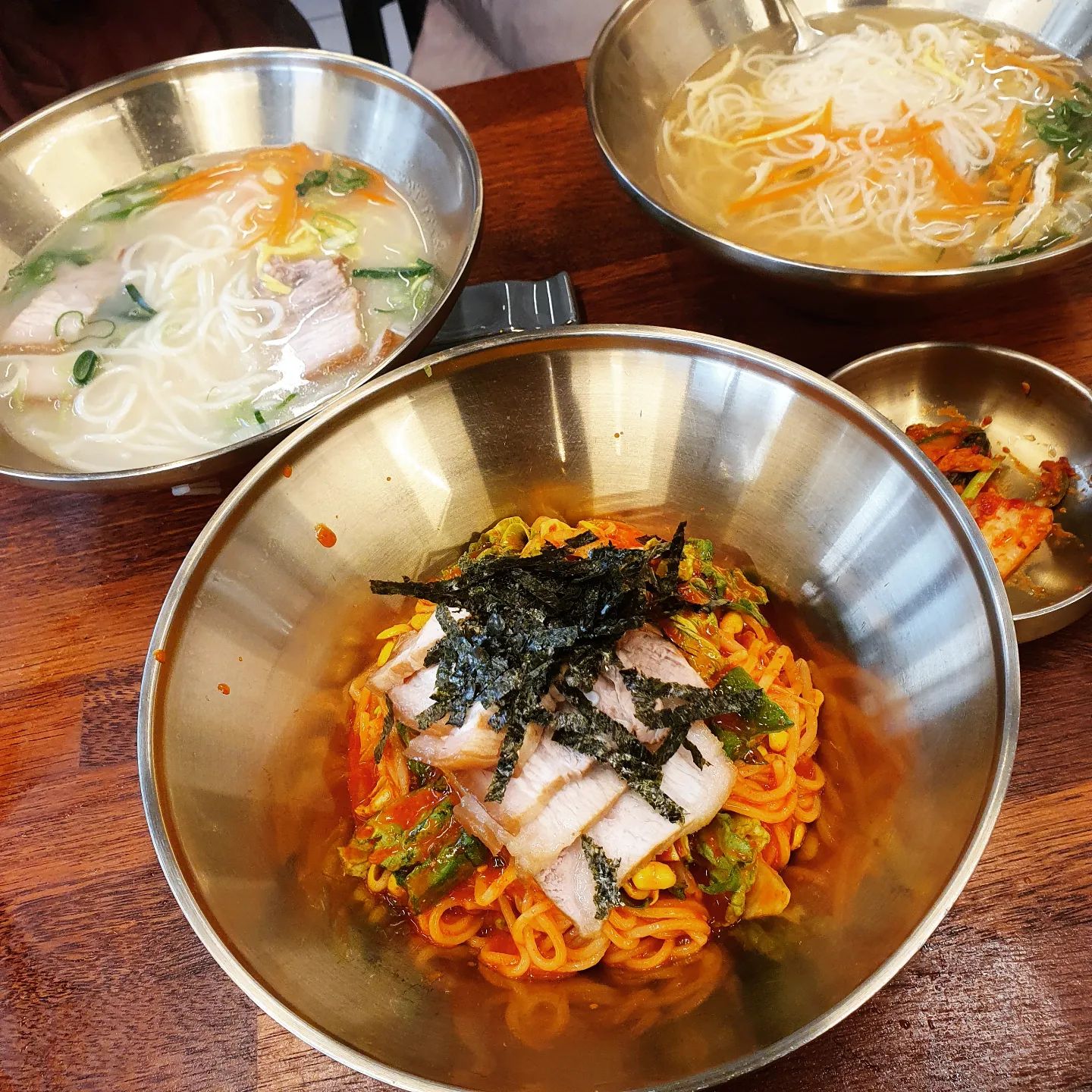 제주도 첫날 엄마랑 냠 😆

#제주맛집 #제주고기국수 #고기국수 #하영올레국수 #제주시내맛집 #맛스타그램 #제주스타그램 #제주여행