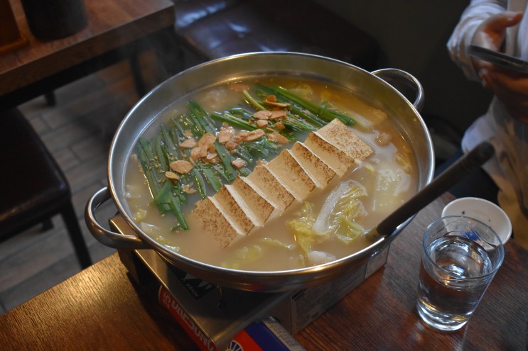 이자카야라쿤 - 모츠나베 제대로 하는 연남동맛집