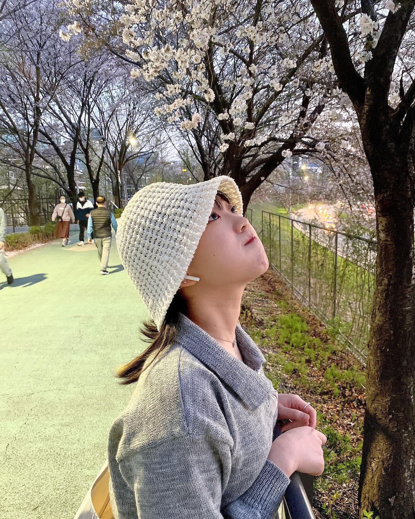 Blossom🌸
.
.
.
랜만에 찐으로 행복해보이는 웃음😆😆
