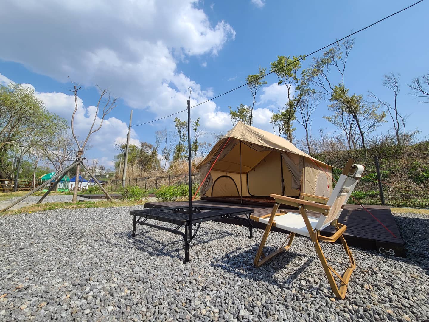 .
날 좋타!
나들이 갔았던 1박.
날 풀리니 짐도 가볍고 좋으네~
.
.
.
#캠핑 #camping #camper #백패킹 #backpacking #오토캠핑 #아웃도어 #outdoor #오프로드 #오지캠핑 #미니멀캠핑 #선팔 #맞팔 #소통 #좋아요 #f4f