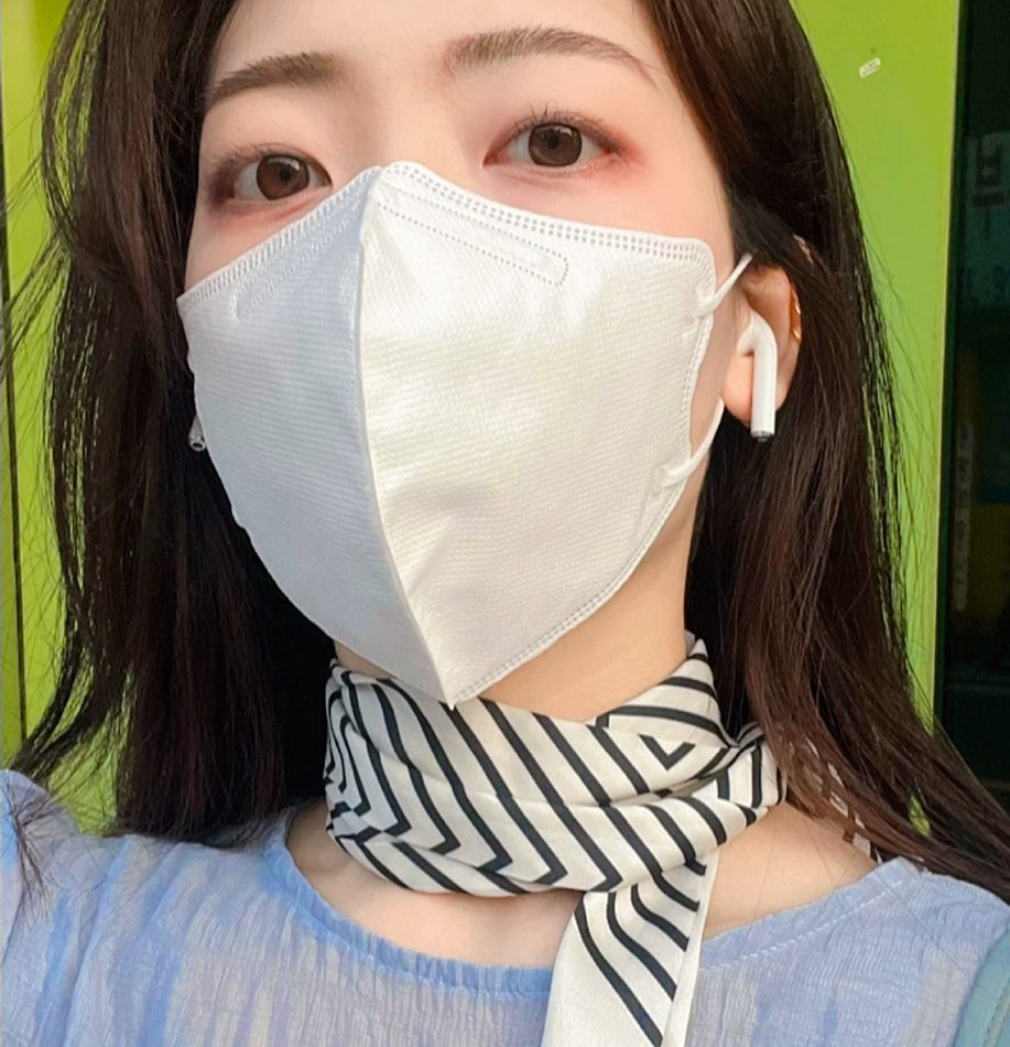 스카프 . . . 모르겠고 너무 조 아 . . ,