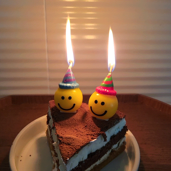 이쁜 생일초로 케이크 꾸미기 with 키치킹덤💕
