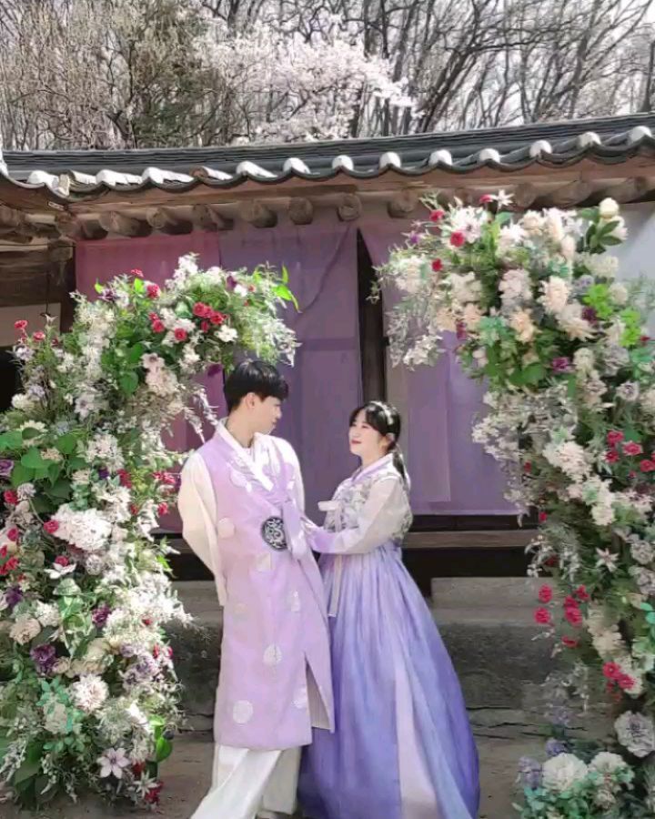 💜220410💜
민속촌에서 우리 한복이 제일 예뻤던 날〰️〰️🤴🏻💜👸🏻