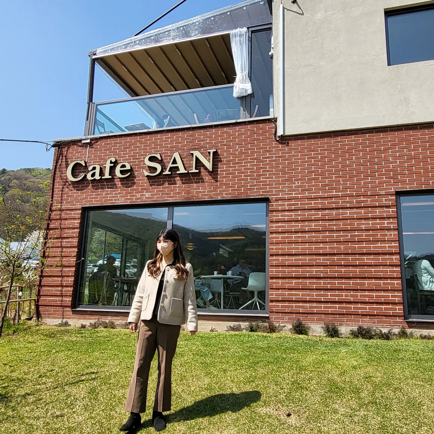 남한산성에 이런 이쁜 카페가 있다고?!
이런 뷰맛집 레스토랑이 있다고??
_
#남한산성 #뷰맛집 
#산뷰 #드라이브 
#남한산성맛집 #남한산성카페
#광주 #광주맛집 #레스토랑 #카페추천