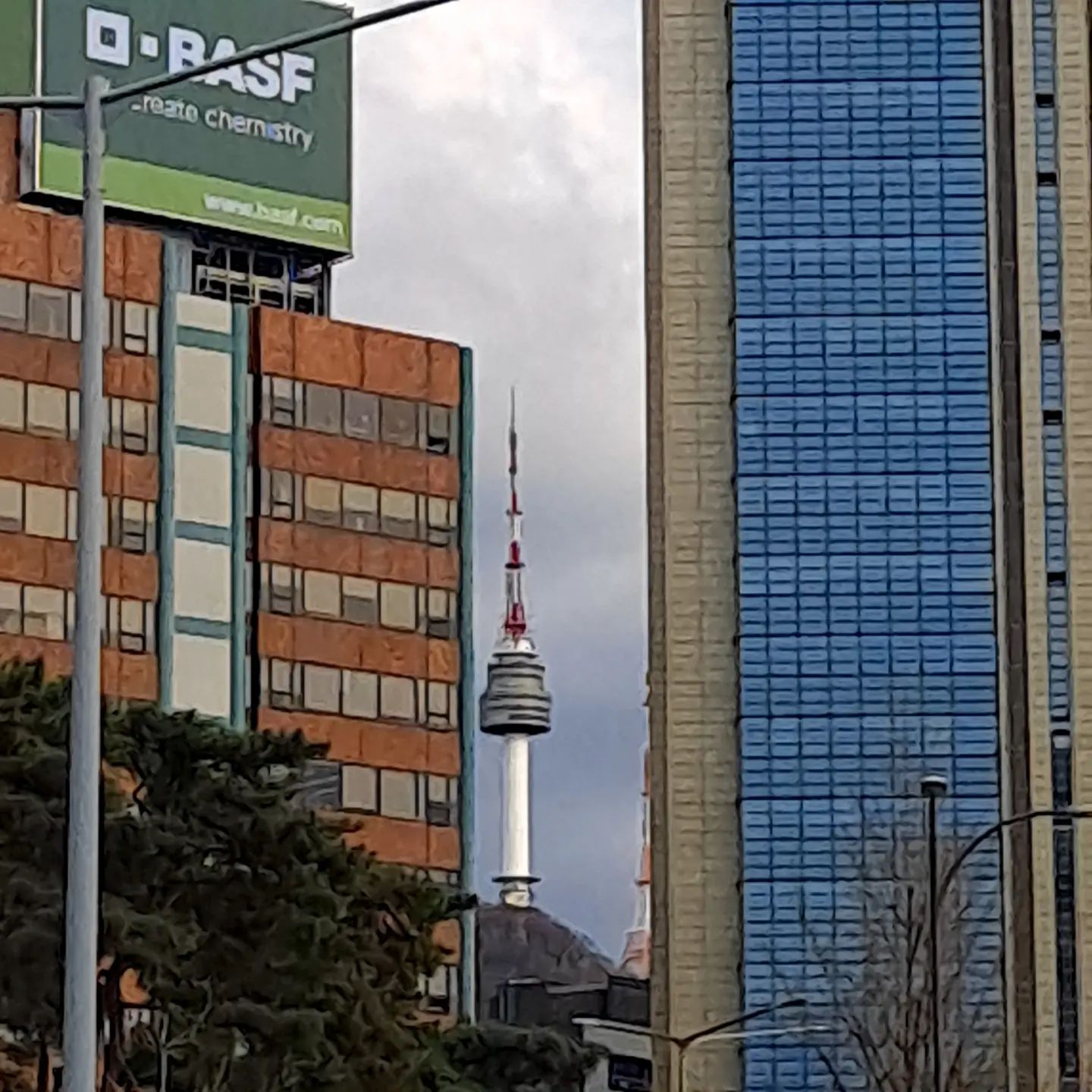 화질 왜 저럼?
