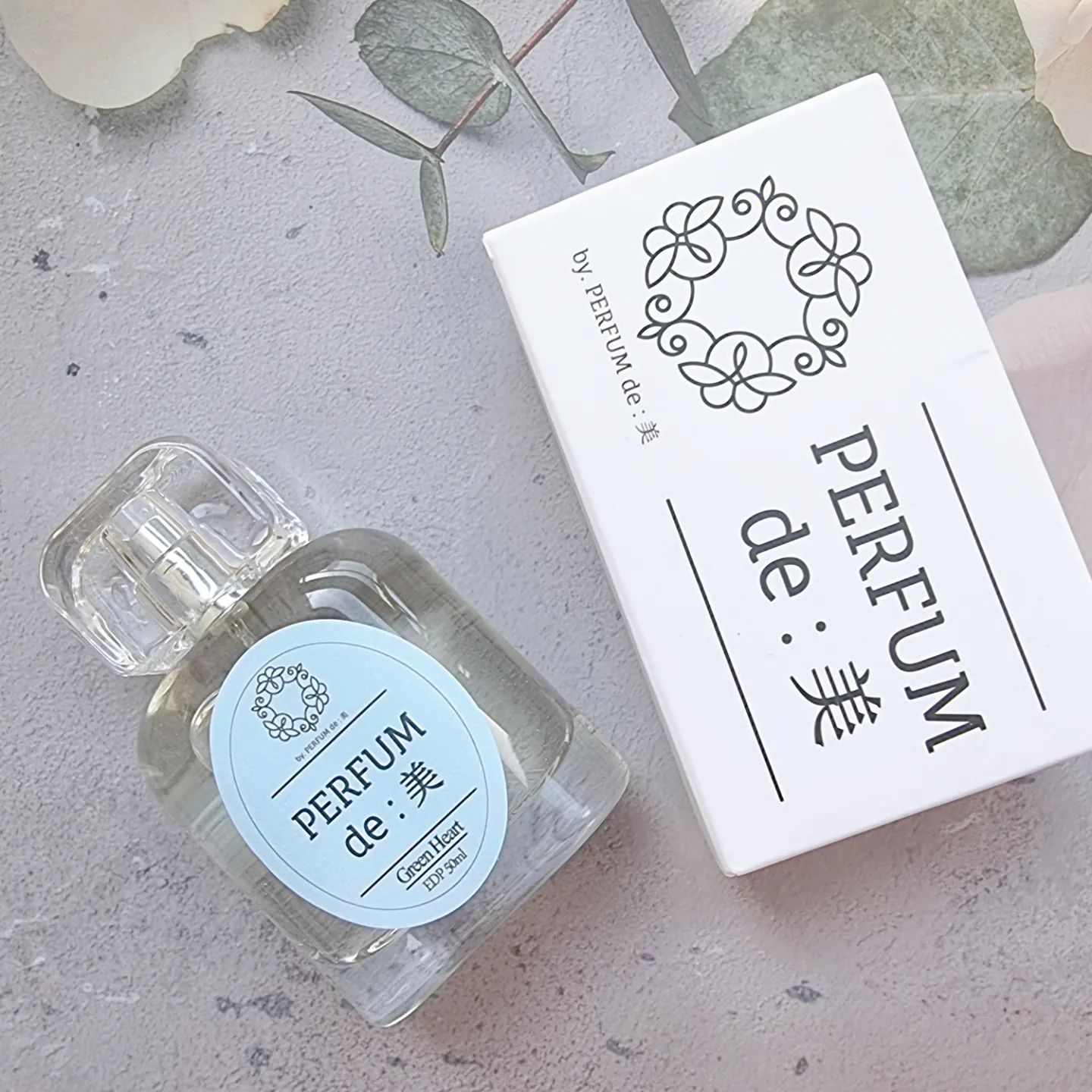 #할인구매 perfum.de.mi_official #파팡드미 #남녀공용향수
향기는 그사람을 나타낸다고 하죠!!
좋은향기로 하루를 시작하면, 나 뿐만 아니라 주위에 사람들에게도 좋은 영향력을 만들어준다고 늘 생각합니다!!
비지니스를 하면서 많은 사람을 만나는 저한테 너무나 잘어울리고 제가 지나가고 난 뒤에 나의 향기를 남길수 있게 해주는 파팡드미 향수는 필수 !!비지니스 향수입니다!!
#남자향수 #여자향수 #지속력좋은향수 #브랜드향수 #비누향수 #향수선물 #수석조향사가 #직접만든향수 #신상품나왔을땐 #08L