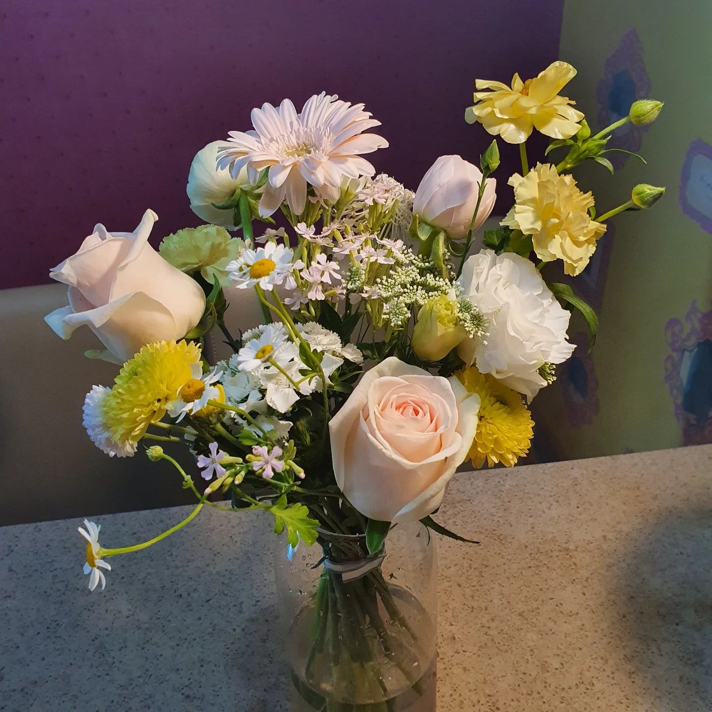 봄 💐
기분 전환
#꽃다발 #화병꽂이