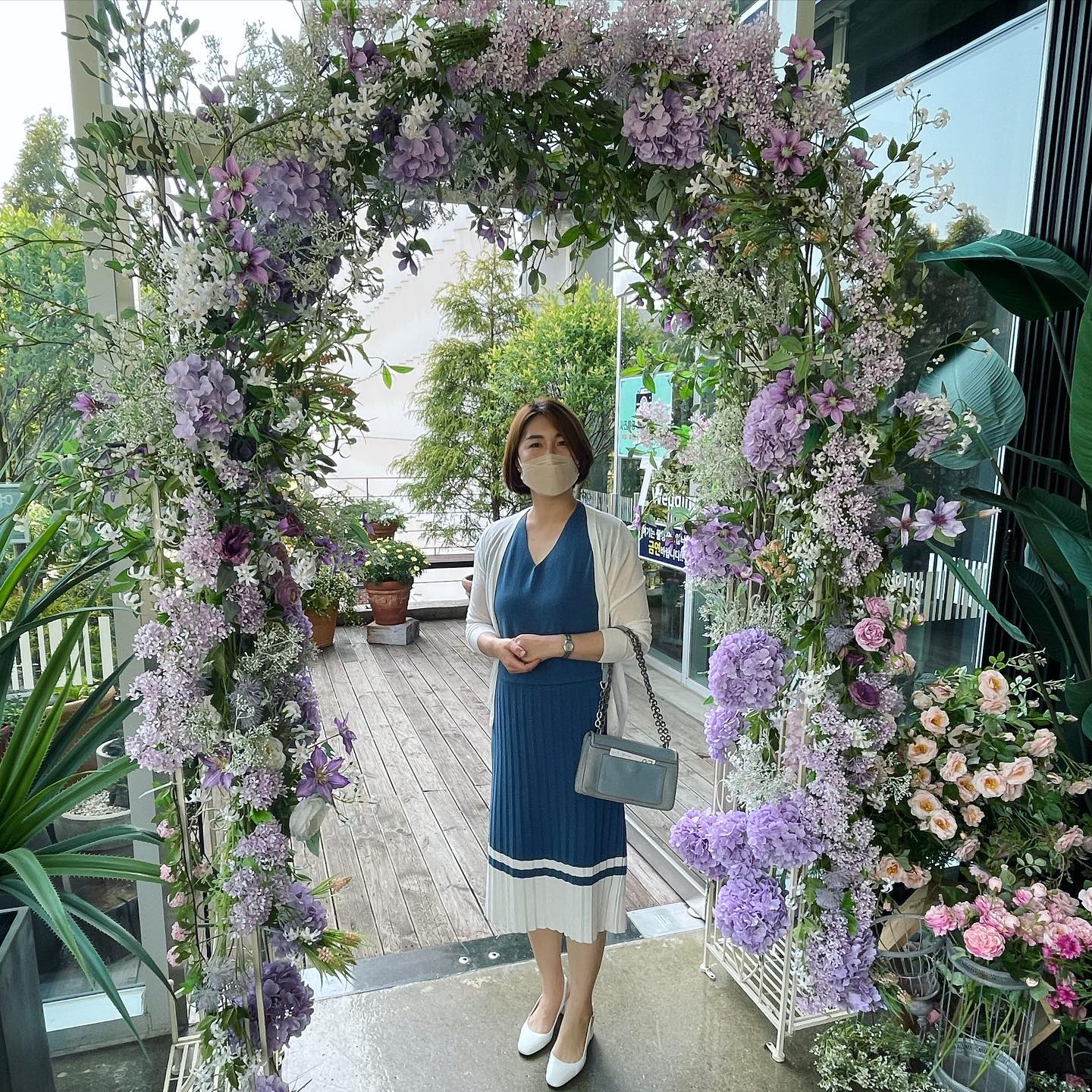 결혼식끝나고 근처에 독립기념관이 있길래 

살포시 둘러 봤는데 

좀 더 커서 오면 역사공부 시켜줄수 있을거 같네🤗

발아플거라고 출발 전 트렁크에 운동화 챙겨 준 여보의 쎈스 덕분에 안징징거리고 둘러보고 왔쥐이🫶🏻ㅋㅋ 

#오랫만에내지분도🤭#봄이짧아부지런히쏘댕기자#태극기휘날리는게이렇게멋있다니🇰🇷#라하자매네👨‍👩‍👧‍👧#오늘더사랑해❤️