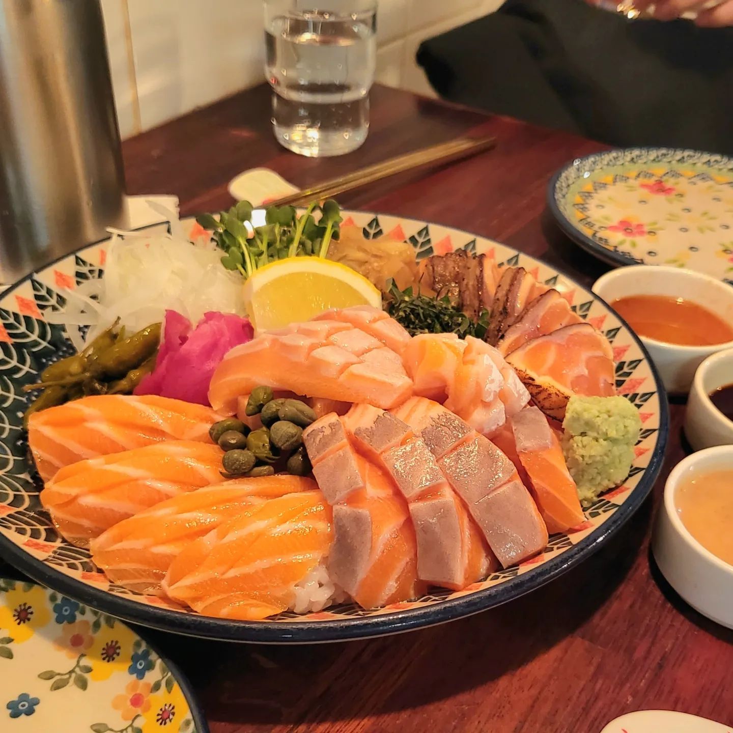 🍣

#연어롭다 #연남동맛집 #홍대맛집 #연어맛집
