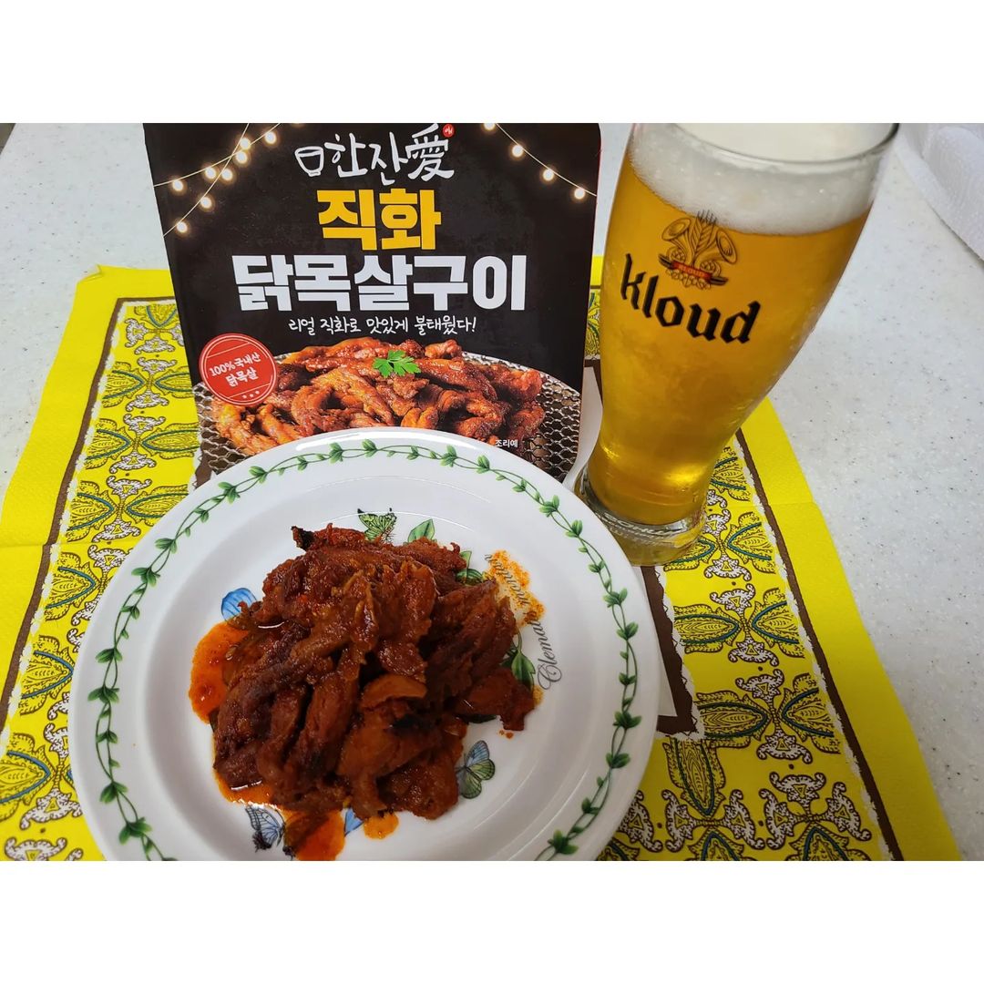 맛있는거 찾아다니는 마싯다투어 on Instagram: “#협찬 #한잔애 #직화닭목살구이 오늘 소개드릴 제품은 한잔애 직화닭목살구이입니다😊 우선 제품이 160g씩 소량으로 포장되어 있어서 하나씩