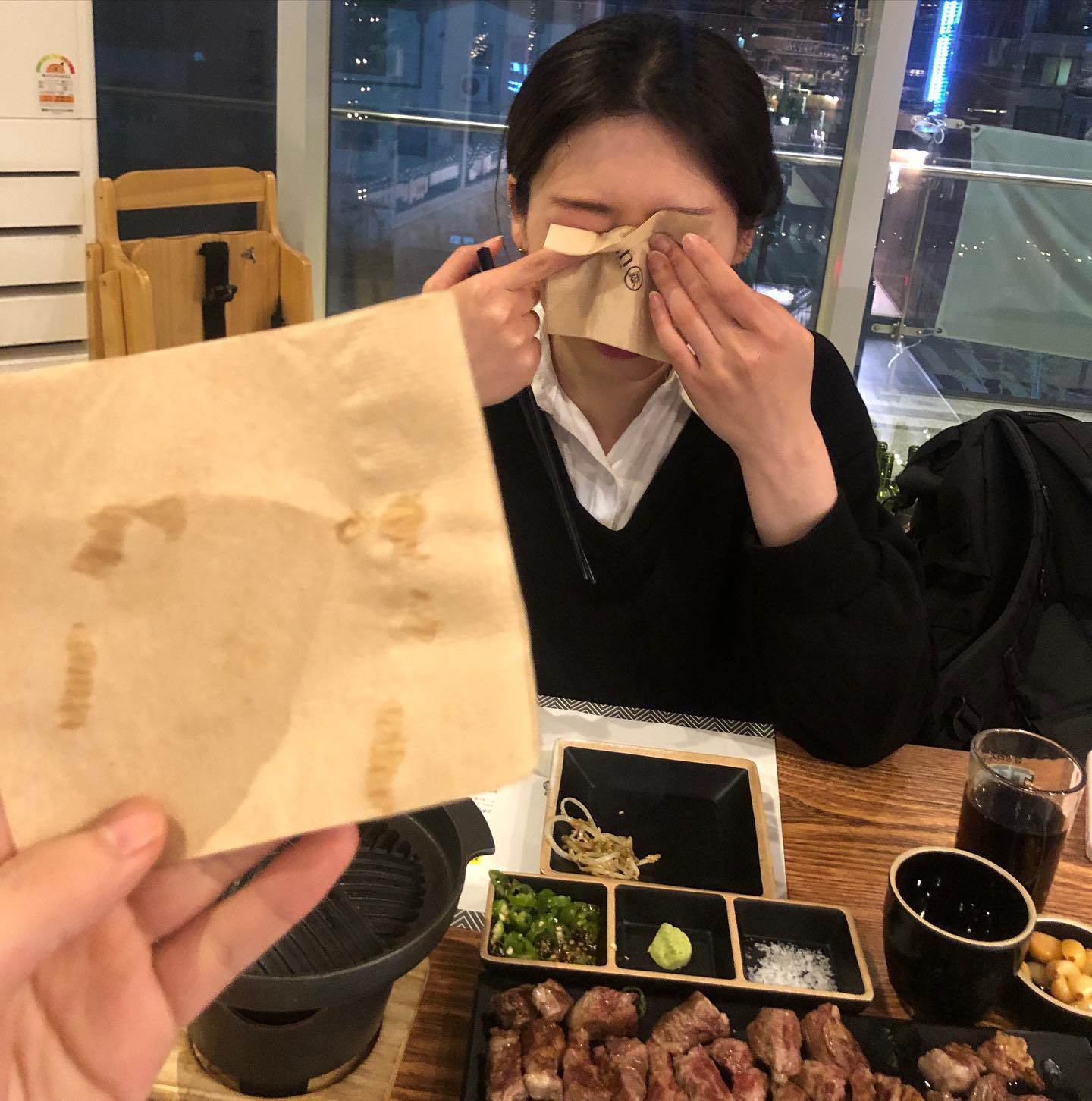 양고기 앞의 바보갓은 나애모습. 울고잇는 나에모습.. 

멋잇게우는방법…