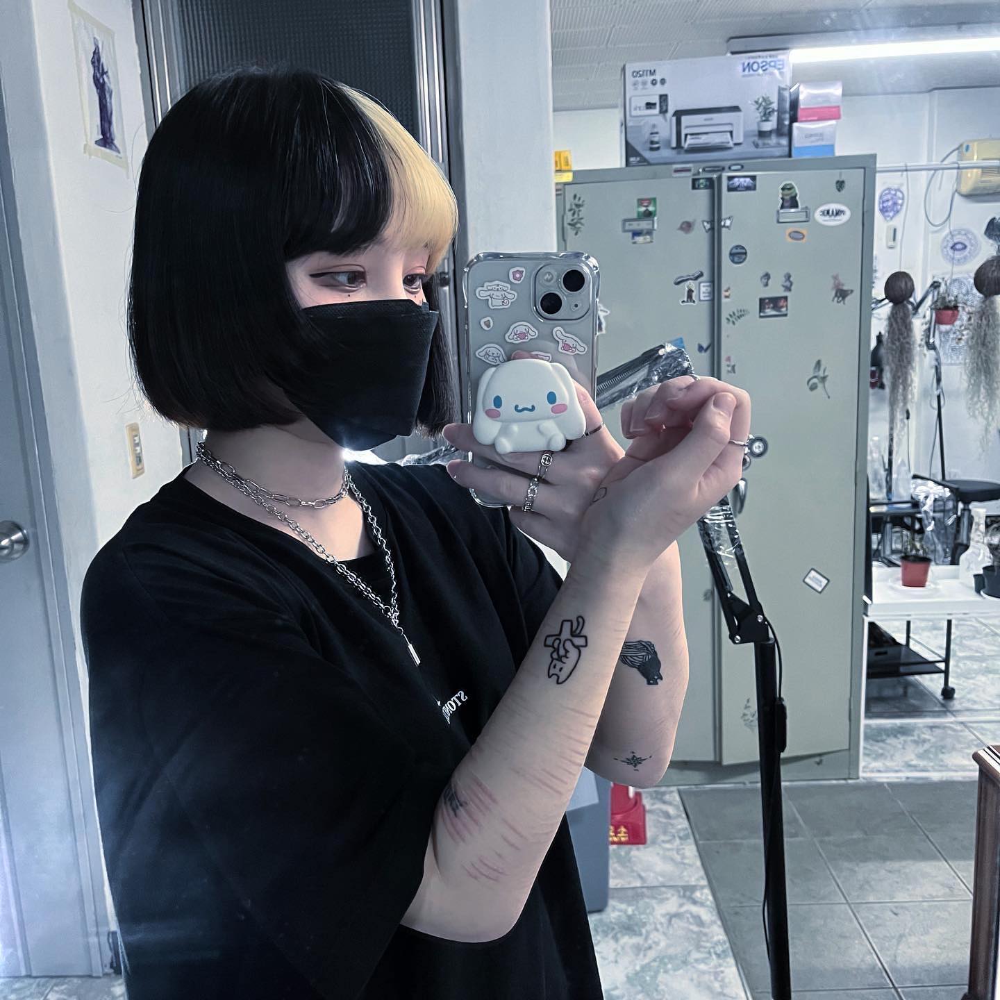실냥이에 이은 2번째 New tattoooooooo🖤