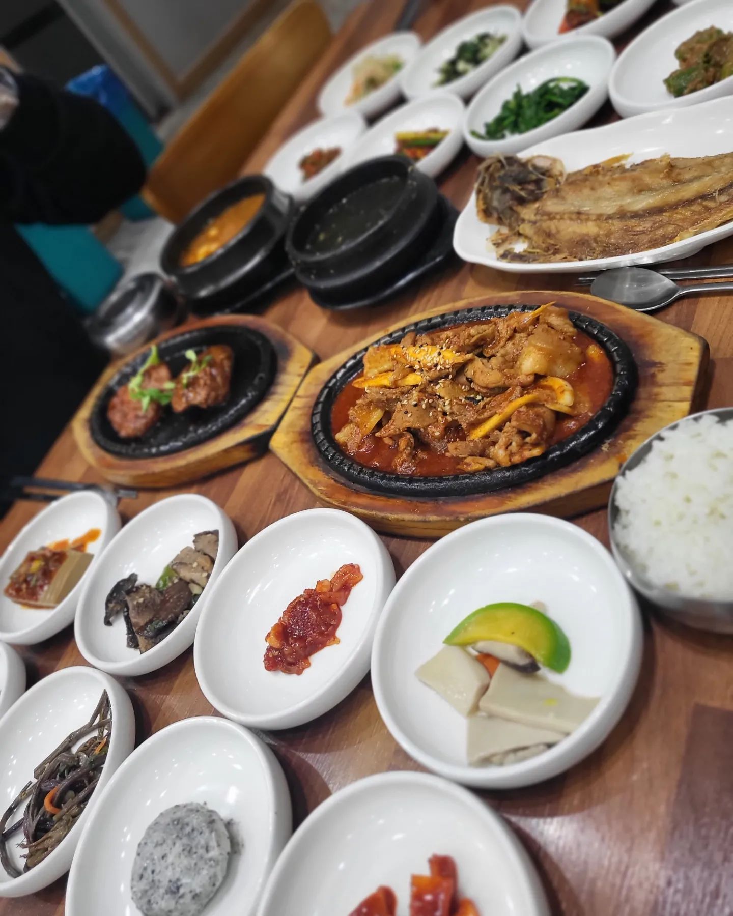 전주에 갔으면 맛있는건 무조건이지~~
#한정식 맛집 #한울밥상 
줄서서 먹을만해😊😊