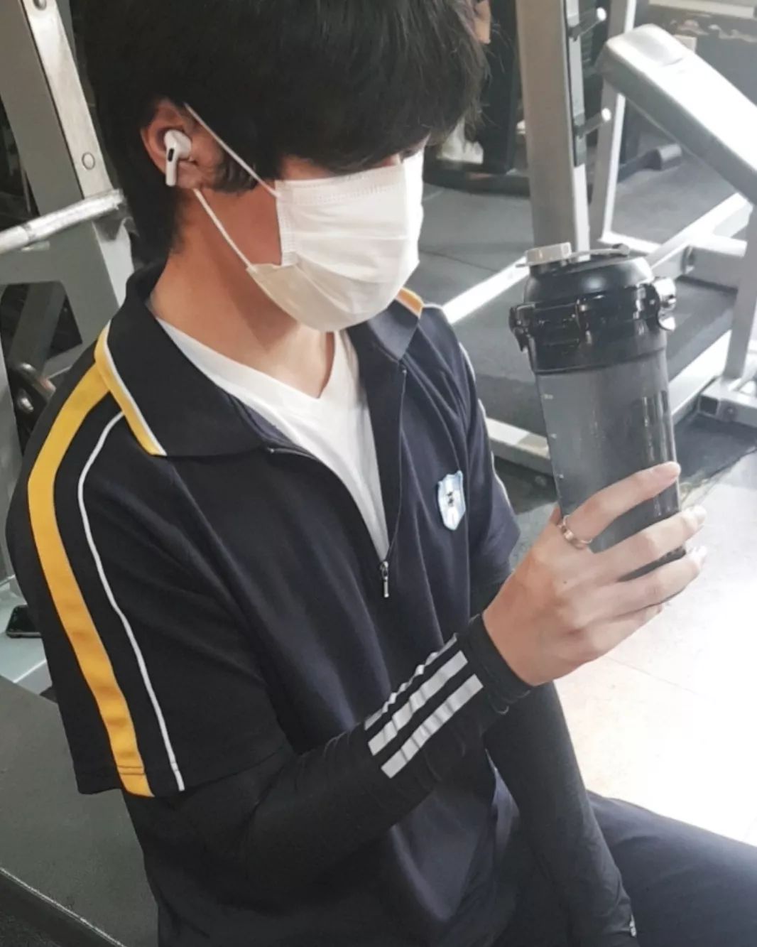 선우 on Instagram: “#협찬 락앤락 프로쉐이커와 함께 최고의 헬창이 될 거야. 쉐이커 용량이 커서 좋더라. 디자인도 깔끔하고. #쉐이커#락앤락#프로쉐이커#쉐이커보틀#쉐이커통#물통#텀블러#