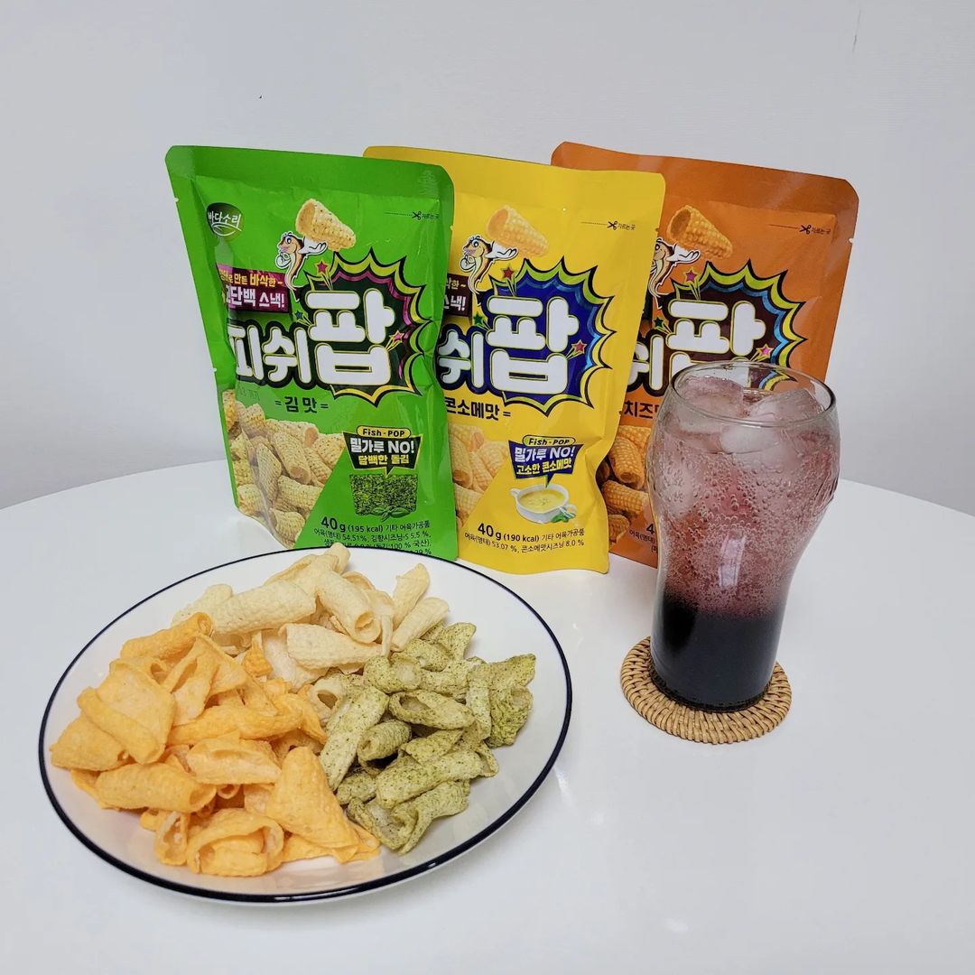 송송 on Instagram: “#협찬 알래스카 명태로 만든 고단백 바삭한 피쉬팝! 밀가루가 들어가지 않아 더욱 좋아요. 콘소메맛, 김맛, 치즈만 총 3가지 맛이 있어 취향껏 골라먹을 수 있어요. 아이들