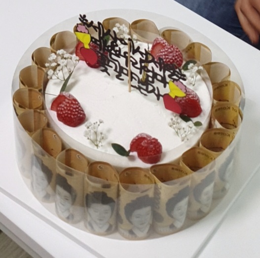 안양주문제작케이크 전문점 제이델링 반전케이크로 엄마 환갑잔치 성공!