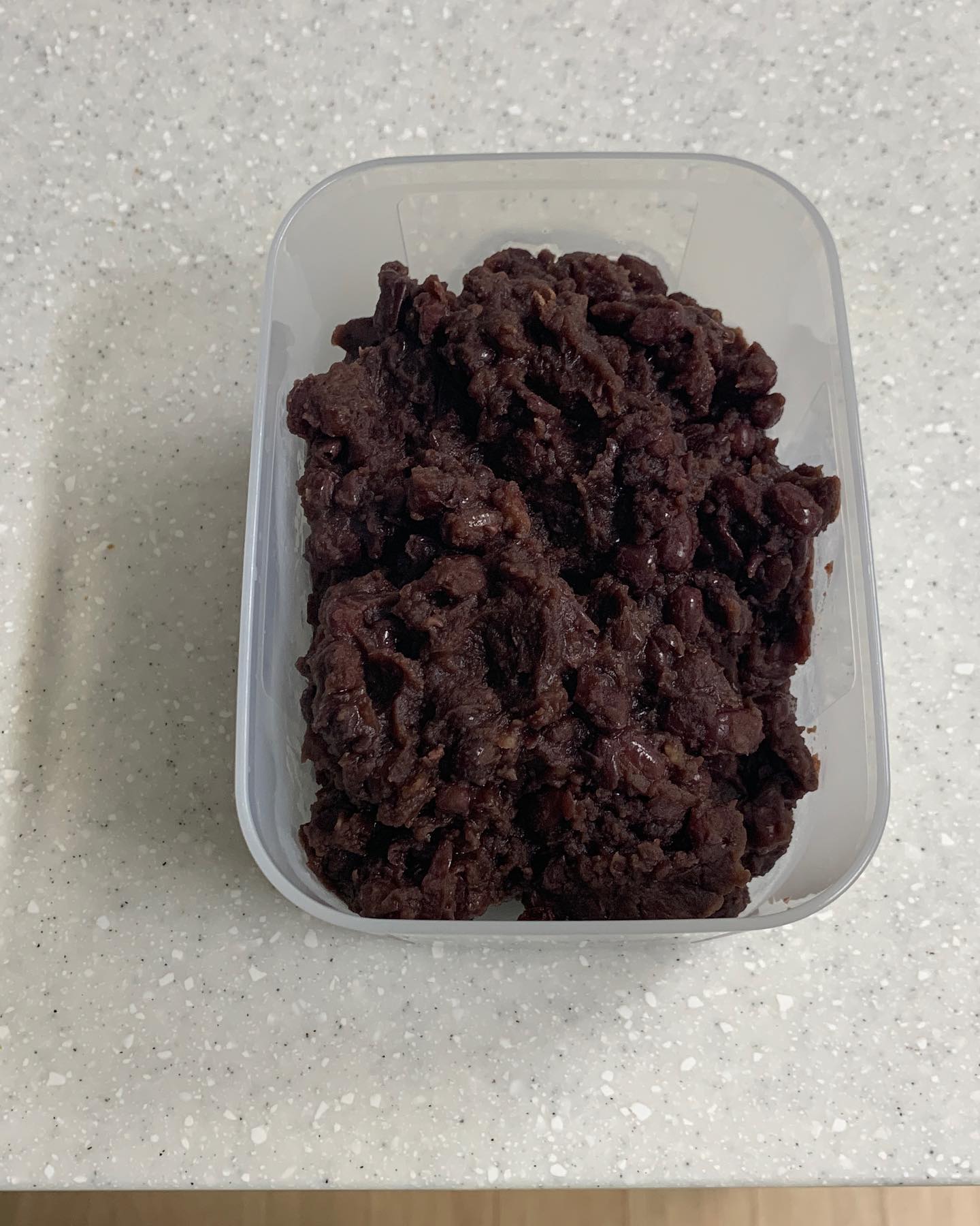 직접 만든 국산 팥앙금🙌
떠먹는 자체가 너무 맛있어서
자꾸 먹게된다🤤엄마도 할머니또한 맛있다고 좋아하심✌️