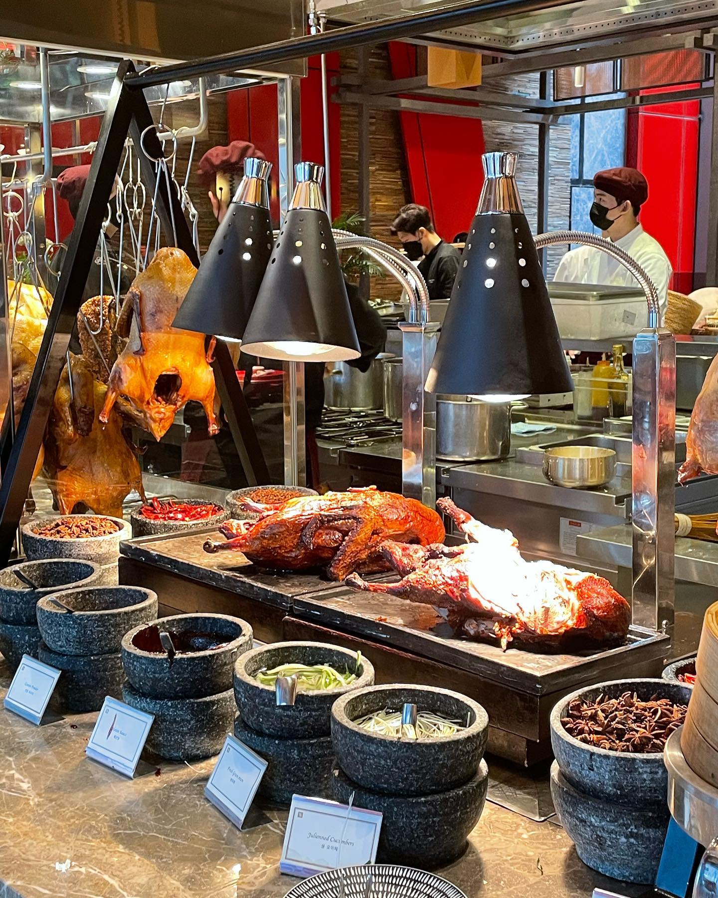 오빠덕분에 포식한날 🐷