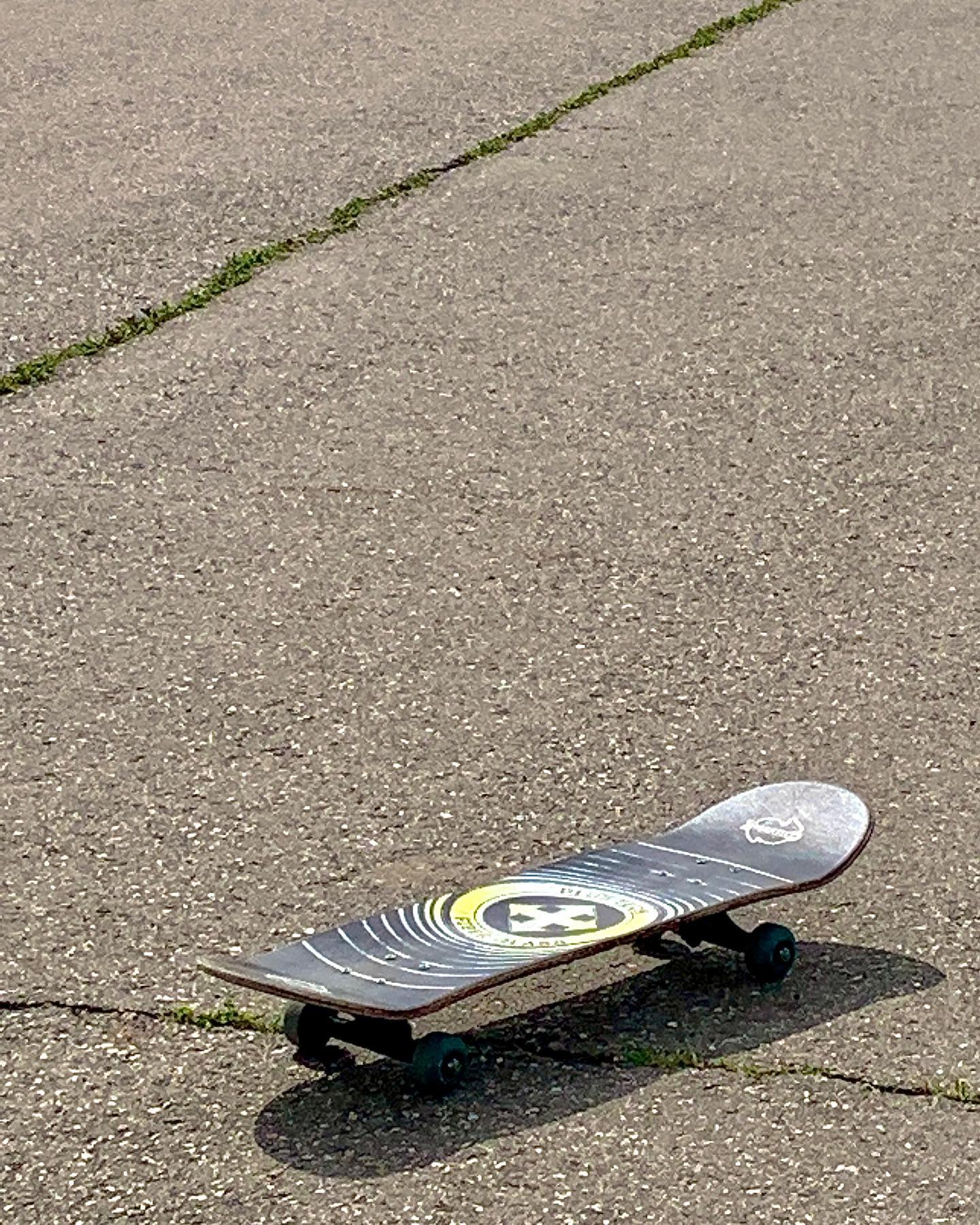🛹