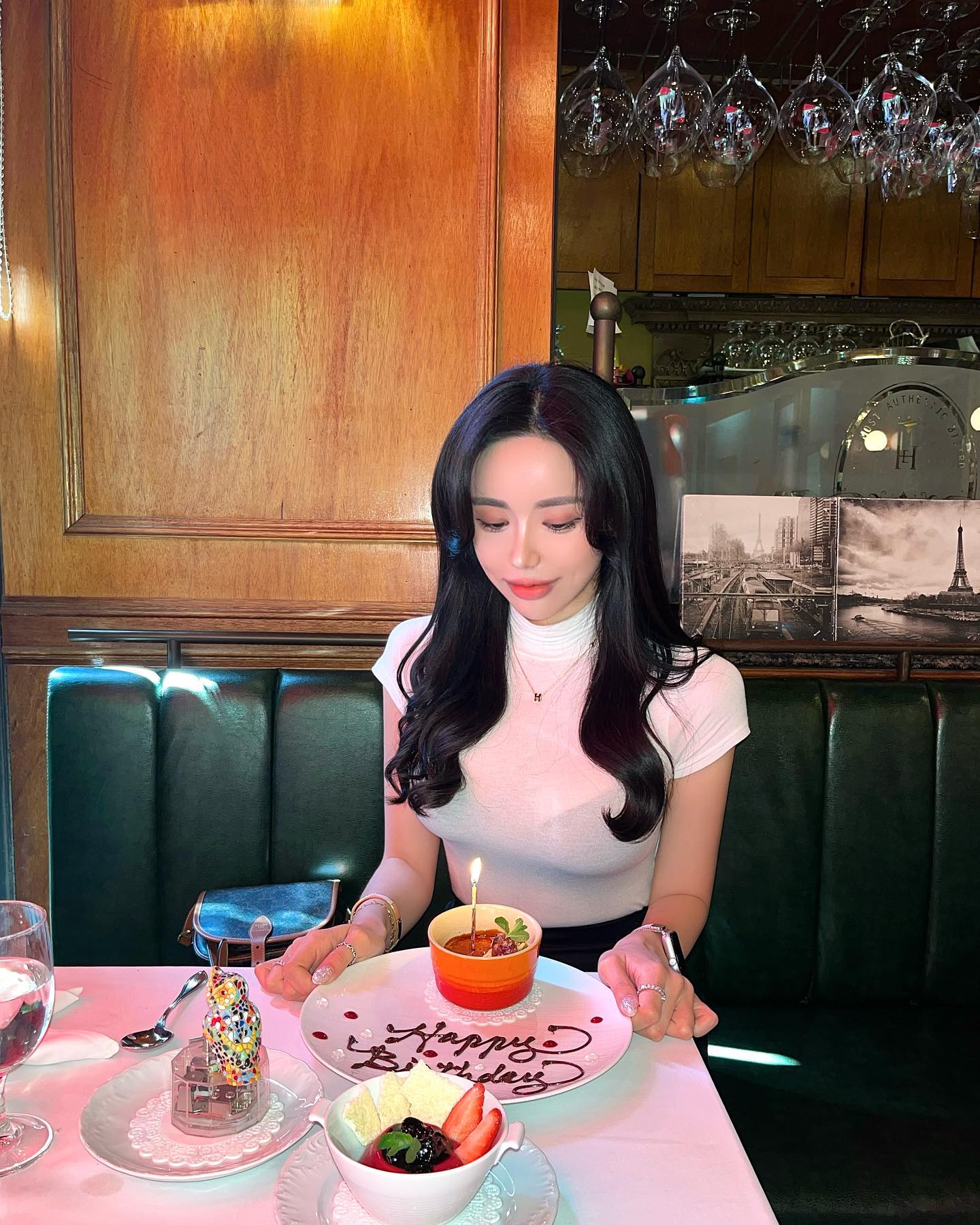 10장 꽉꽉 ~ 올해도 행복한 #hbd 🎂
인생 잘 살았네 ㅠ
보답하는 이이내가 될게요 💘