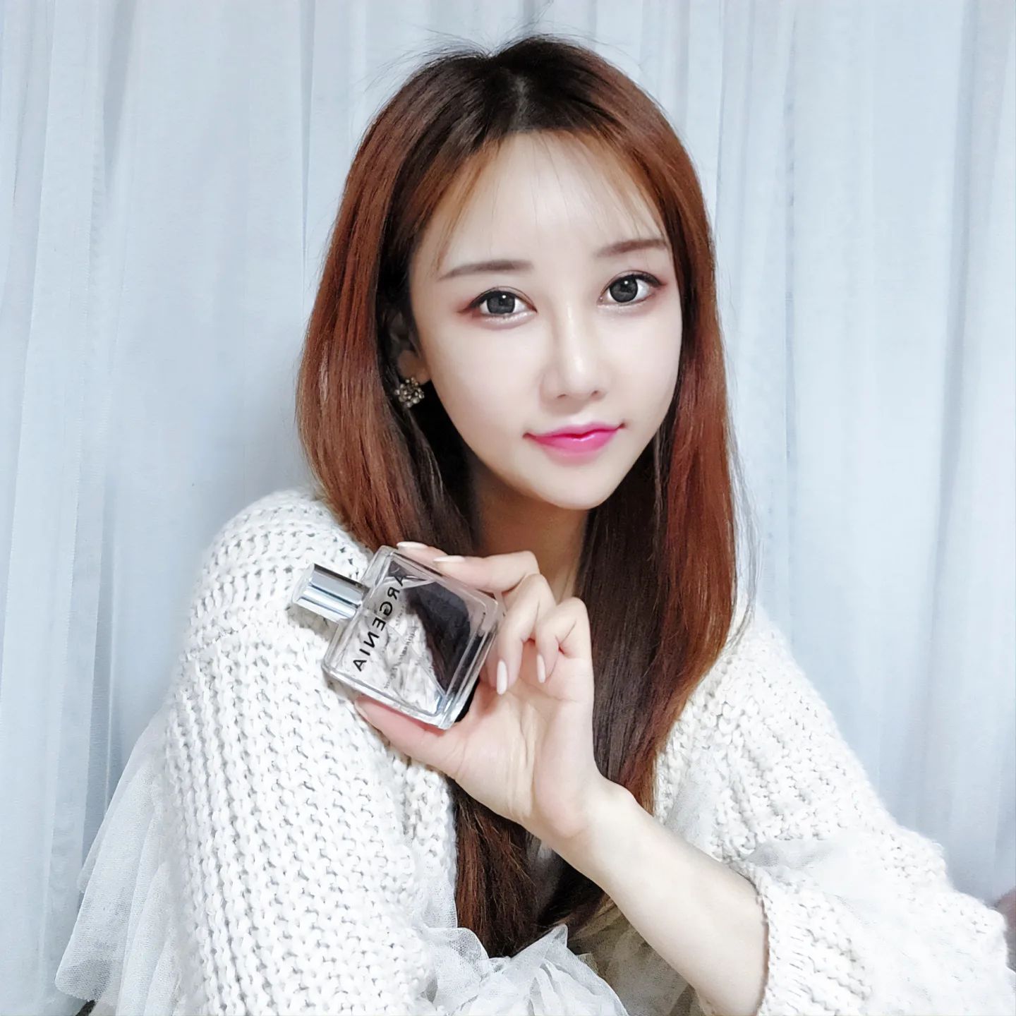 #협찬 
내맘에 쏙 든 향수가 없었는데 드디어 찾음!!
엘러건트 부케 퍼퓸 명품 니치 향수❤️
⠀
진짜진짜진짜 찐으로 향 너무좋아서
요즘 매일 데일리 향수로 사용중
⠀
현재 네이버향수에서 1위 하고 있는 향수라구 하네용
다른 향들도 너무 궁금하게 만드는
내취향 향수 알게되어 넘나행복😍

⠀
#에르게니아 #엘러건트부케 #성년의날선물