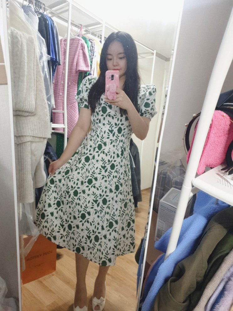 봄 스타일링 원피스 하나로 화사하게 연출하기!