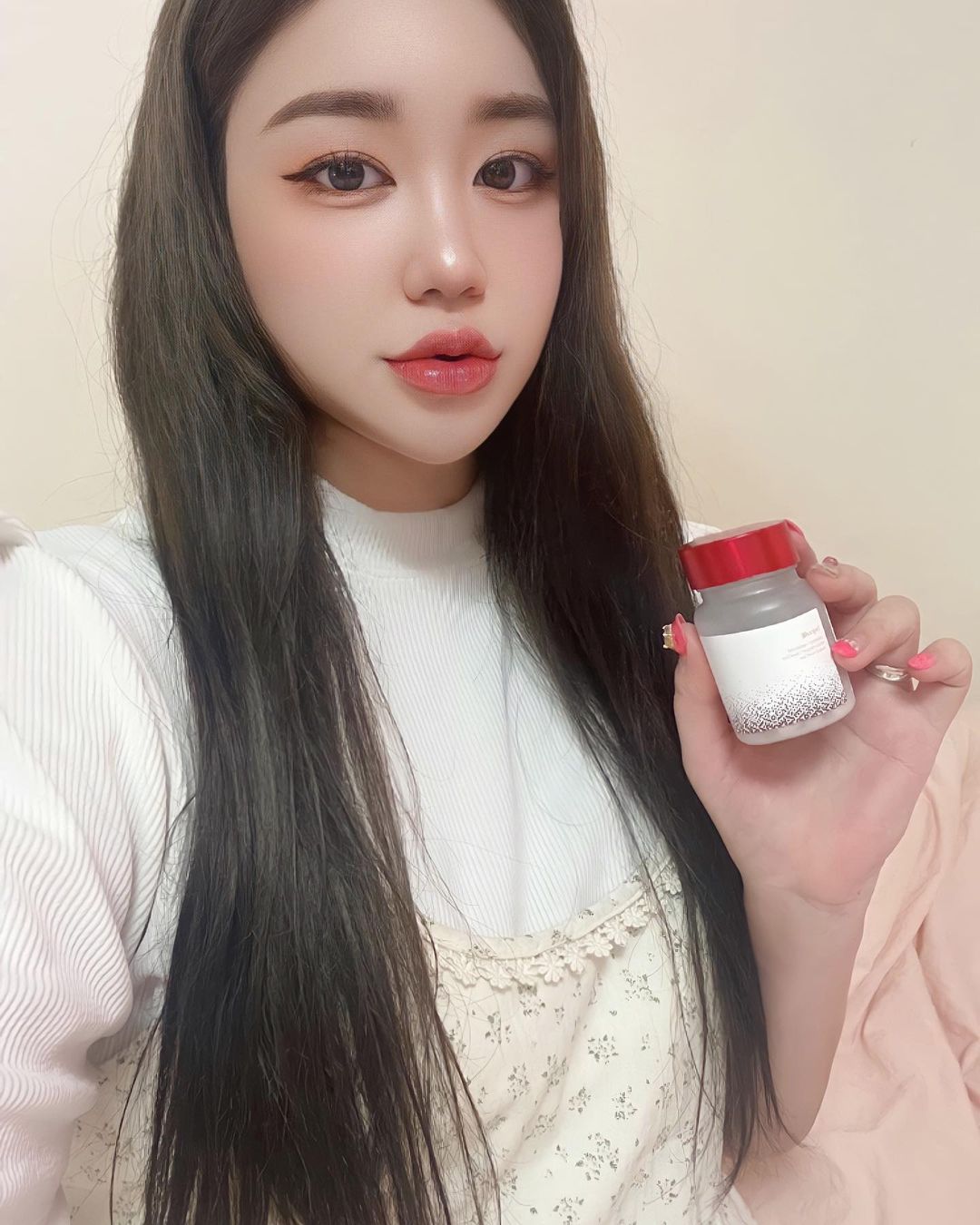 🪞수형🪞 on Instagram: “🩰수형 X [프레미]브이퓨🩰 제가 여러가지 효소들을 먹어봤는데 여러분들도 인플루언서들이 효소 공구하는거 많이 봤죠?😲 저도 여러개 먹어봤는데 거의 다 가루