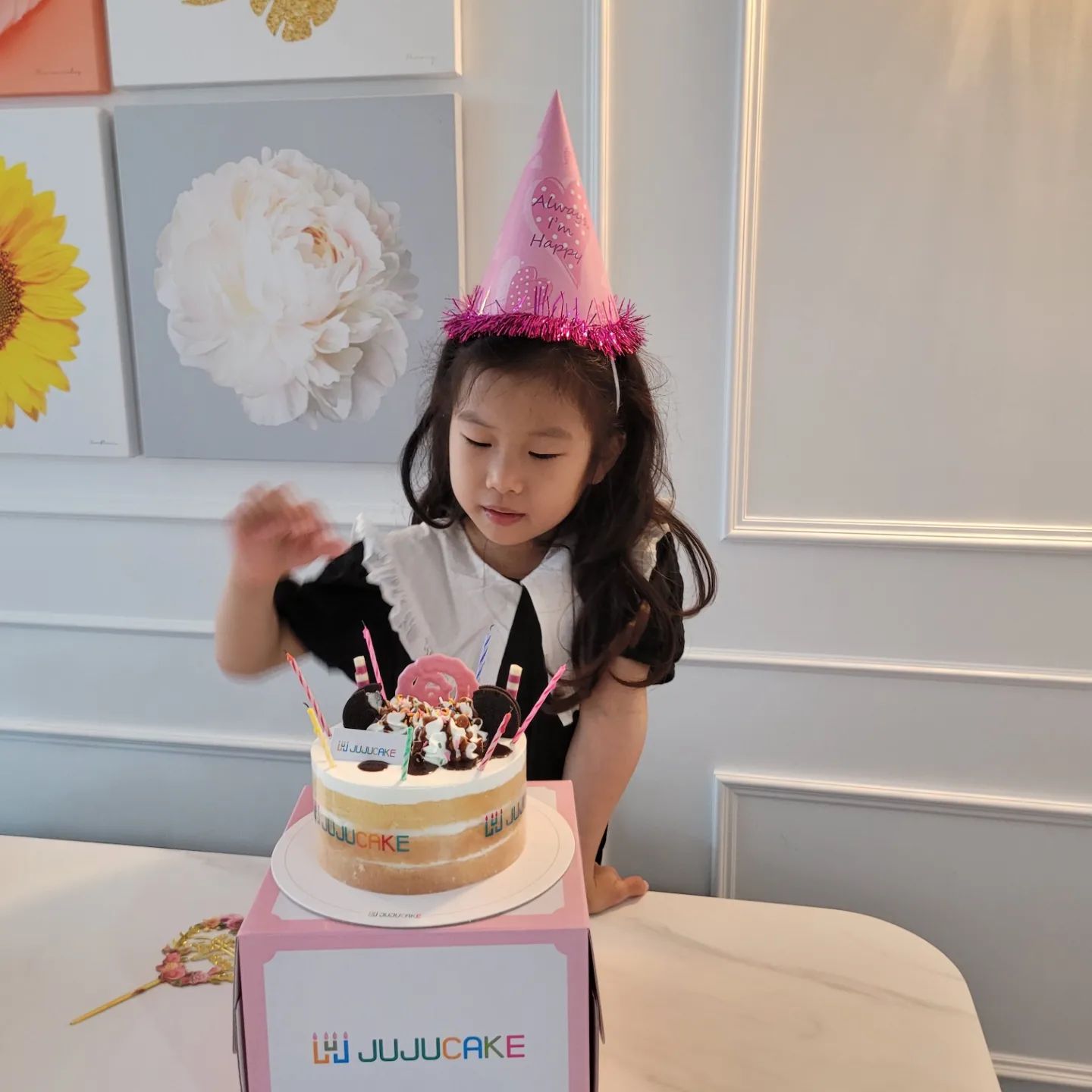22.05.20 사랑하는 둘째 시하생일🎂💛💛
생일축하 노래에 부끄러워하는 중🤭