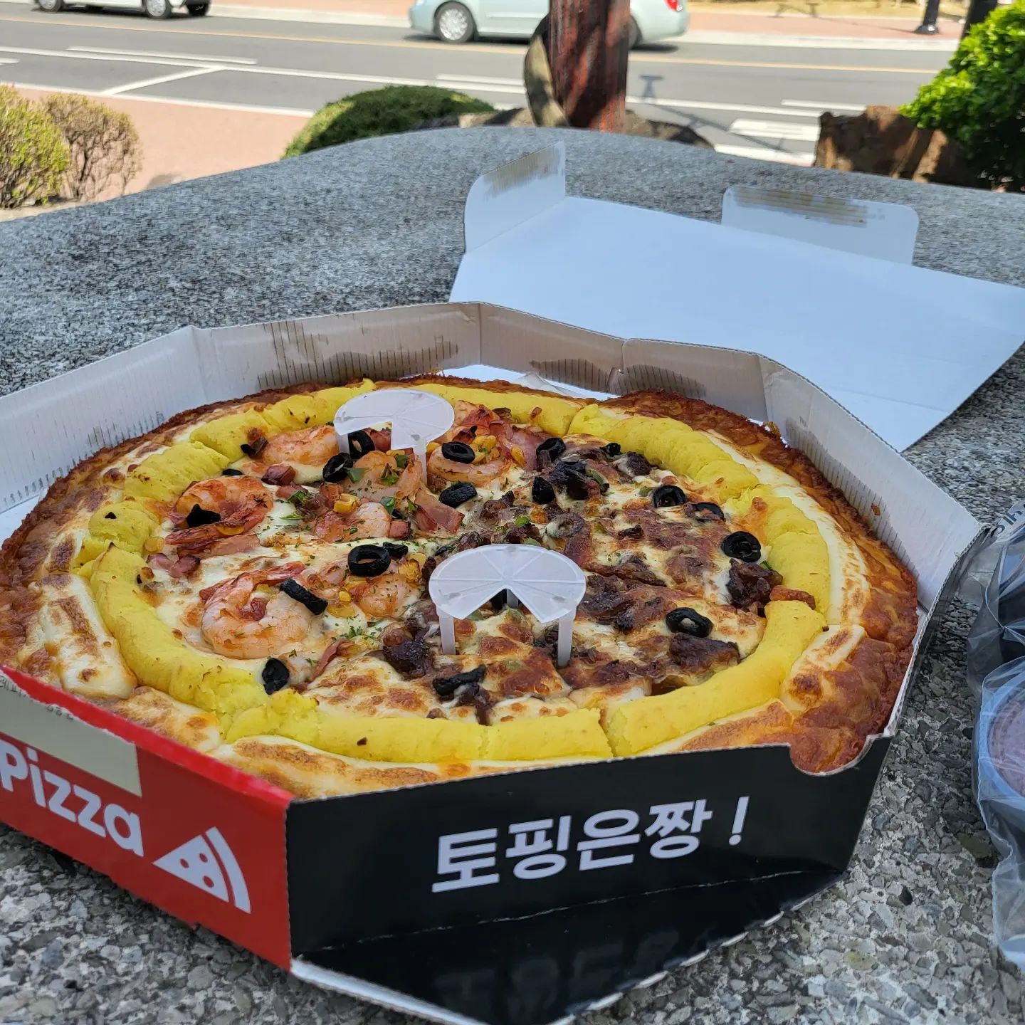 #미뜨레피자 #미뜨레피자영통점 #영통피자 #영통피자맛집 #미뜨레피자테이크아웃 #영통피자포장 #영통역피자

ㄹㅇ피자찐맛집 #미뜨레피자 
도우와 소스가 유난히 맛있는 곳!!