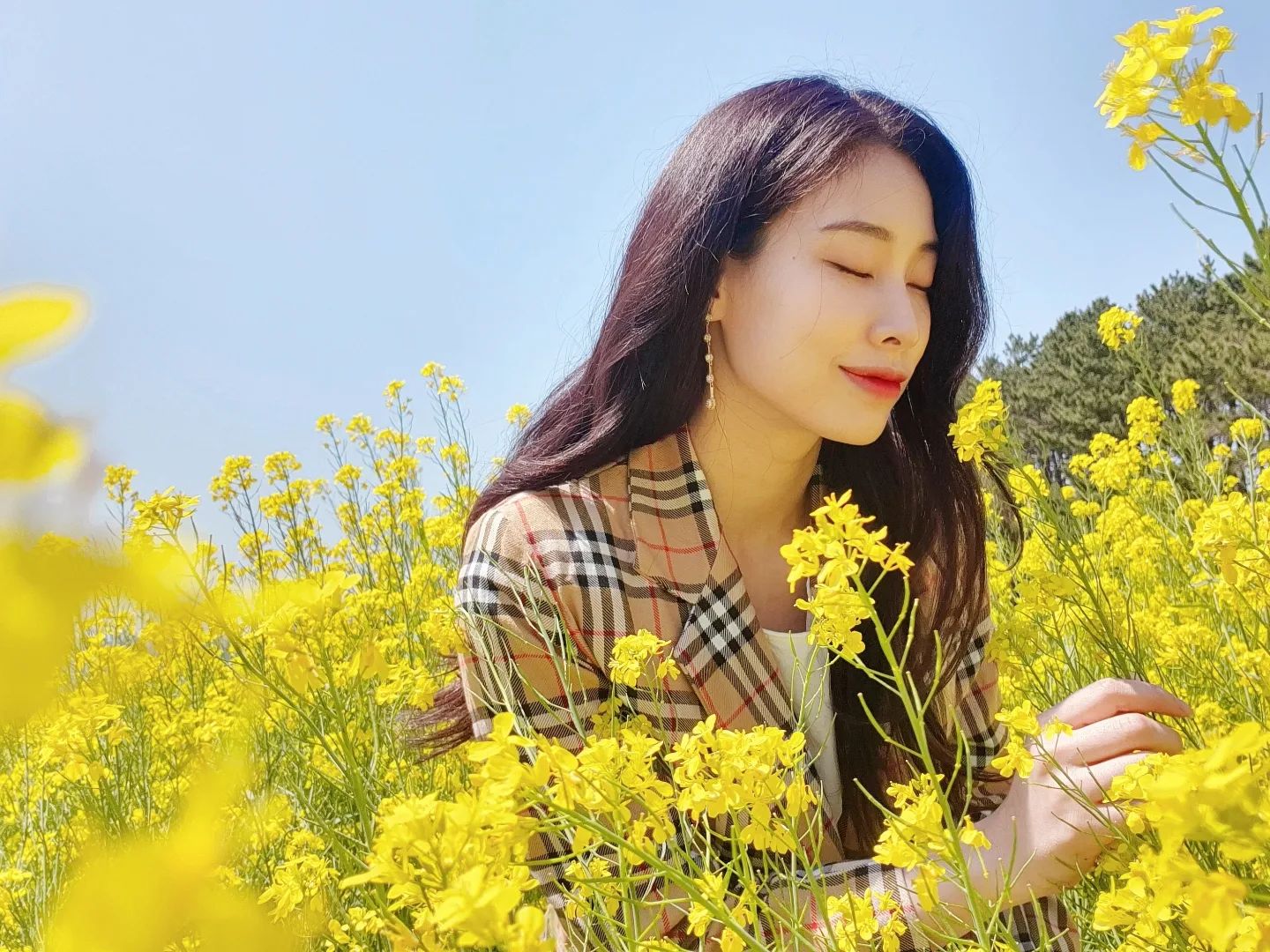 사진 밀려따..! (폭주 💨)
올리고 싶은 사진이 생겨서 마구마구 올리기🥴

찍은 사진은 많은데 한장 한장 올릴때 마다 저만 무수한 생각이 드는걸까요,,🙀
 
이게 위아래 상하좌우 피드랑 어울릴까?👀
뭐 그런거라던지 사진 그냥 우다다다 올리고 싶은데 괜히 두리번 거리게 된답니당 🐈‍⬛
 
 
피드 꾸미기는...참 즐거우면서도 고통이예요 🏃‍♀️🏃‍♀️
 
 
 

#인스타일상 #인스타굿
#ɪɴsᴛᴀɢᴏᴏᴅ #difficult #dailyflower
#myleftside #yellowflowers #koreatravels #꽃꽃꽃