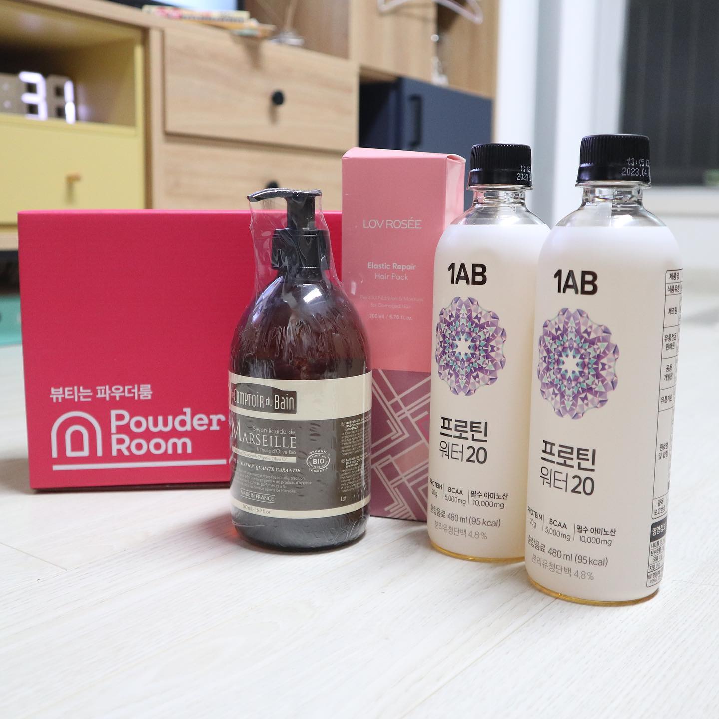 #제품제공

#파우더룸 #파우더룸이벤트 #파룸체험단 #5월월간파박 #월간파박

🌿#원에이비 #프로틴워터20

🌿#로브로제 #엘라스틱리페어헤어팩

🌿#르꽁뚜아르뒤뱅 #오가닉올리브마르세유솝리퀴드