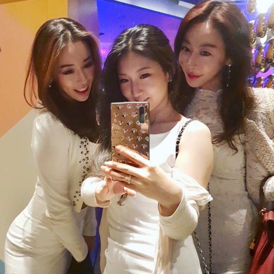 #주말 끝❤️ 3일뒤 시집가는 가희👰🏻‍♀️ 결혼식날 보아 내사랑둥이들💕 #sundayfunday #weekendvibes #girlsnightout #청담맛집