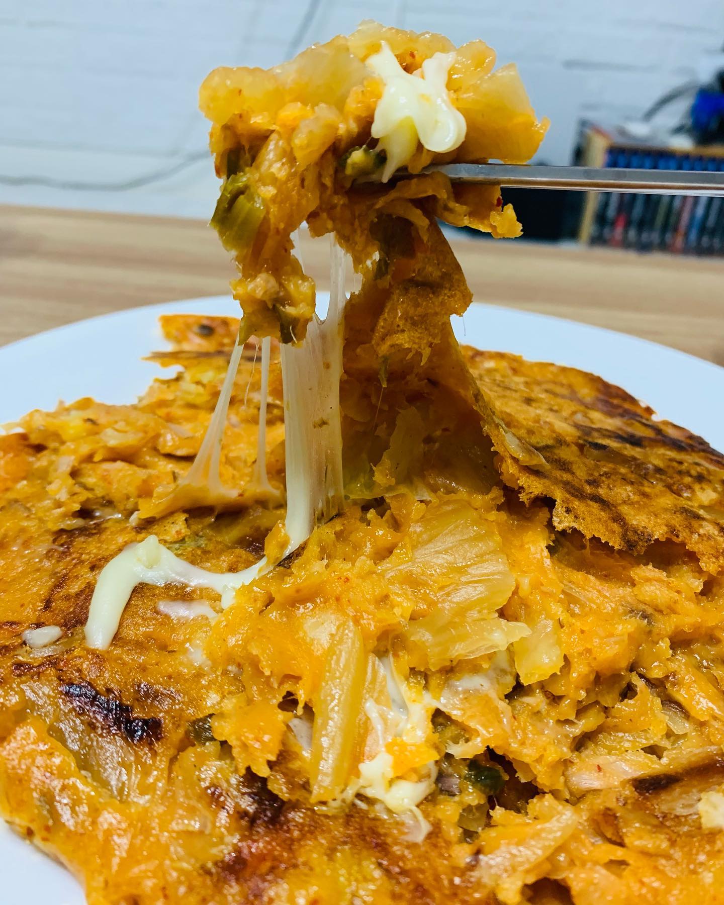 이밤에

#참치김치치즈전#야식스타그램