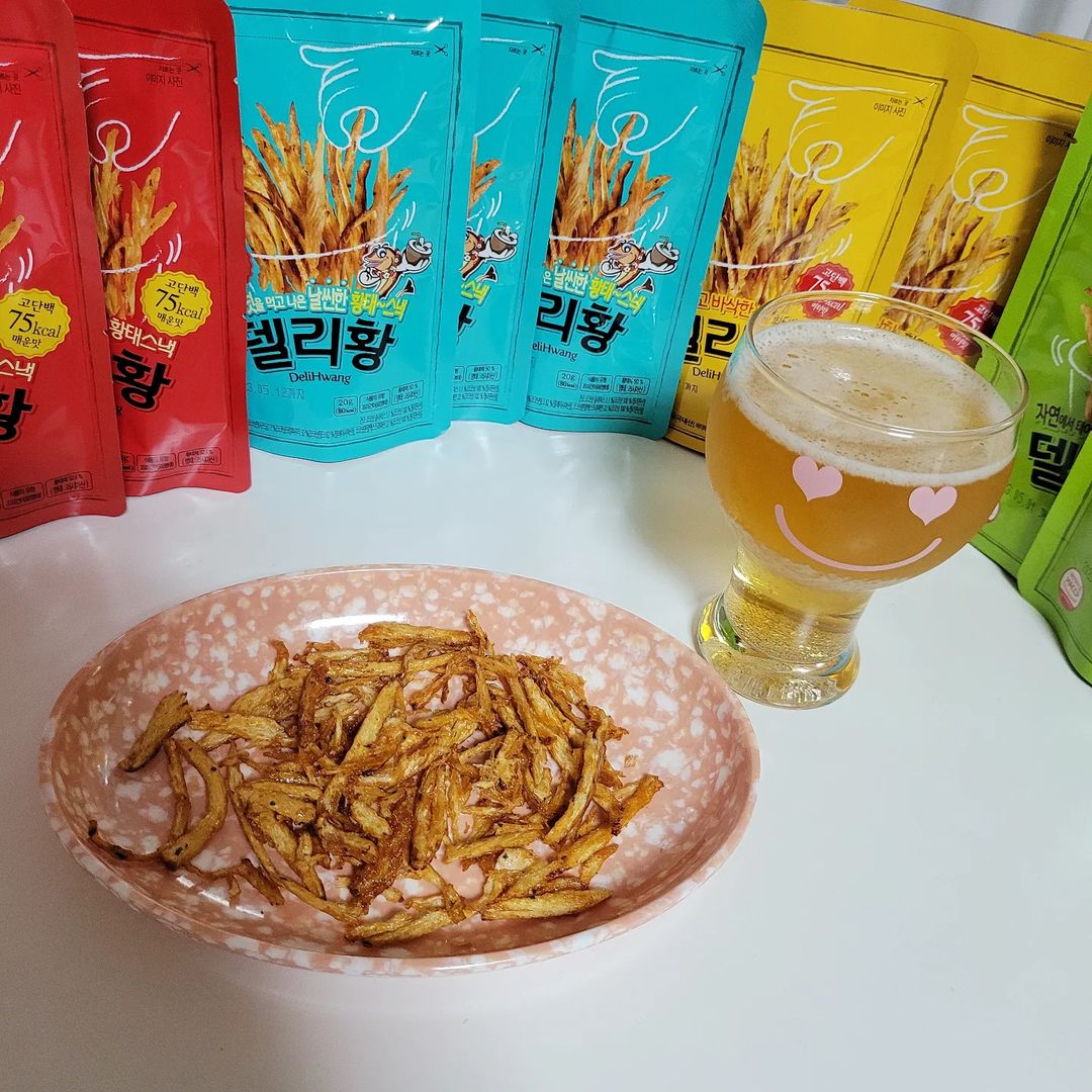 밤찌랑클램♡ on Instagram: “#협찬 바삭바삭 맥주안주로 딱! 요거하나면 맥주두캔 그냥 먹어요?🤭 4가지 맛 모두 고소하고 맛있어요! 단백질 과자라 아이들 간식으로도 딱! 외출할때 챙겨나