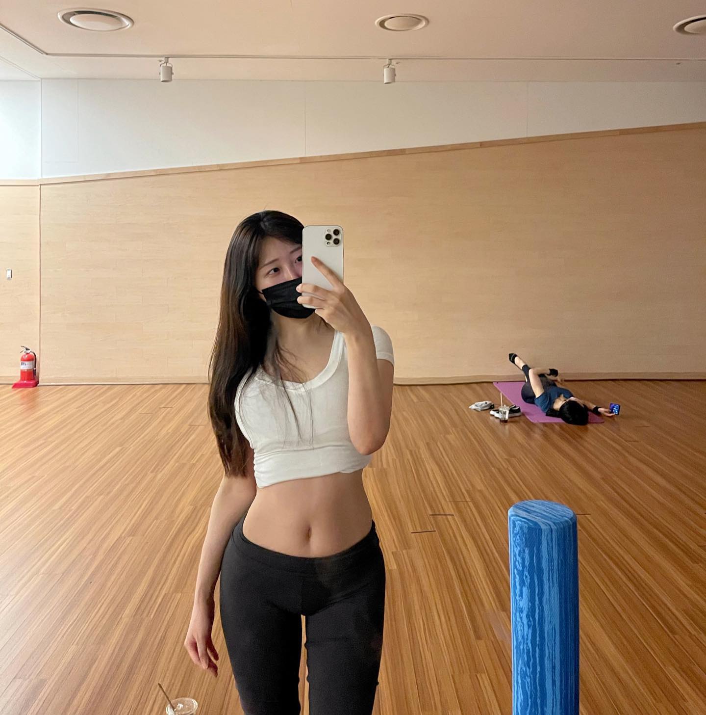 운동 열시미 하는중 🖤🖤 
오늘 운동 잘되서 기분 조하!!