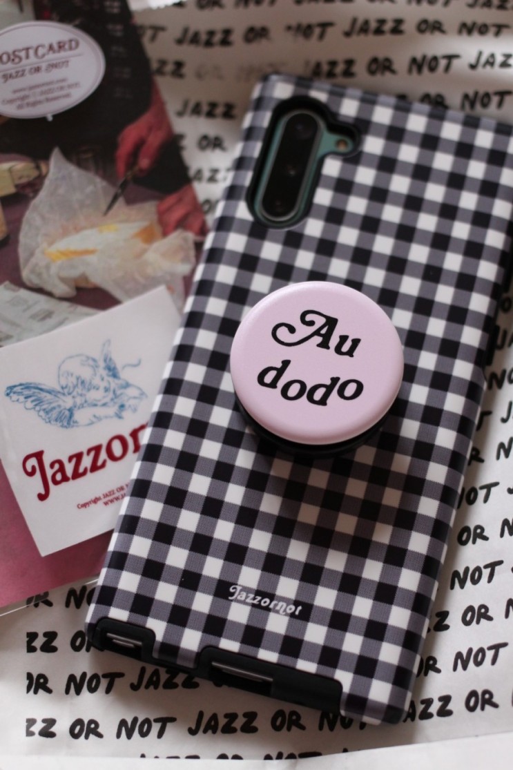 재즈 오어 낫 JAZZ OR NOT 폰케이스와 그립톡