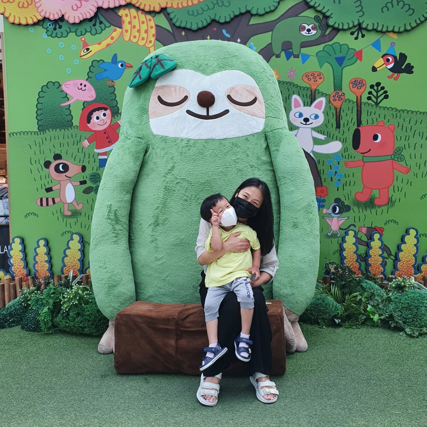 주말엔 기어나가기 ㅎㅎㅎ

#주렁주렁 #타임스퀘어 #주말나들이 #엄마
