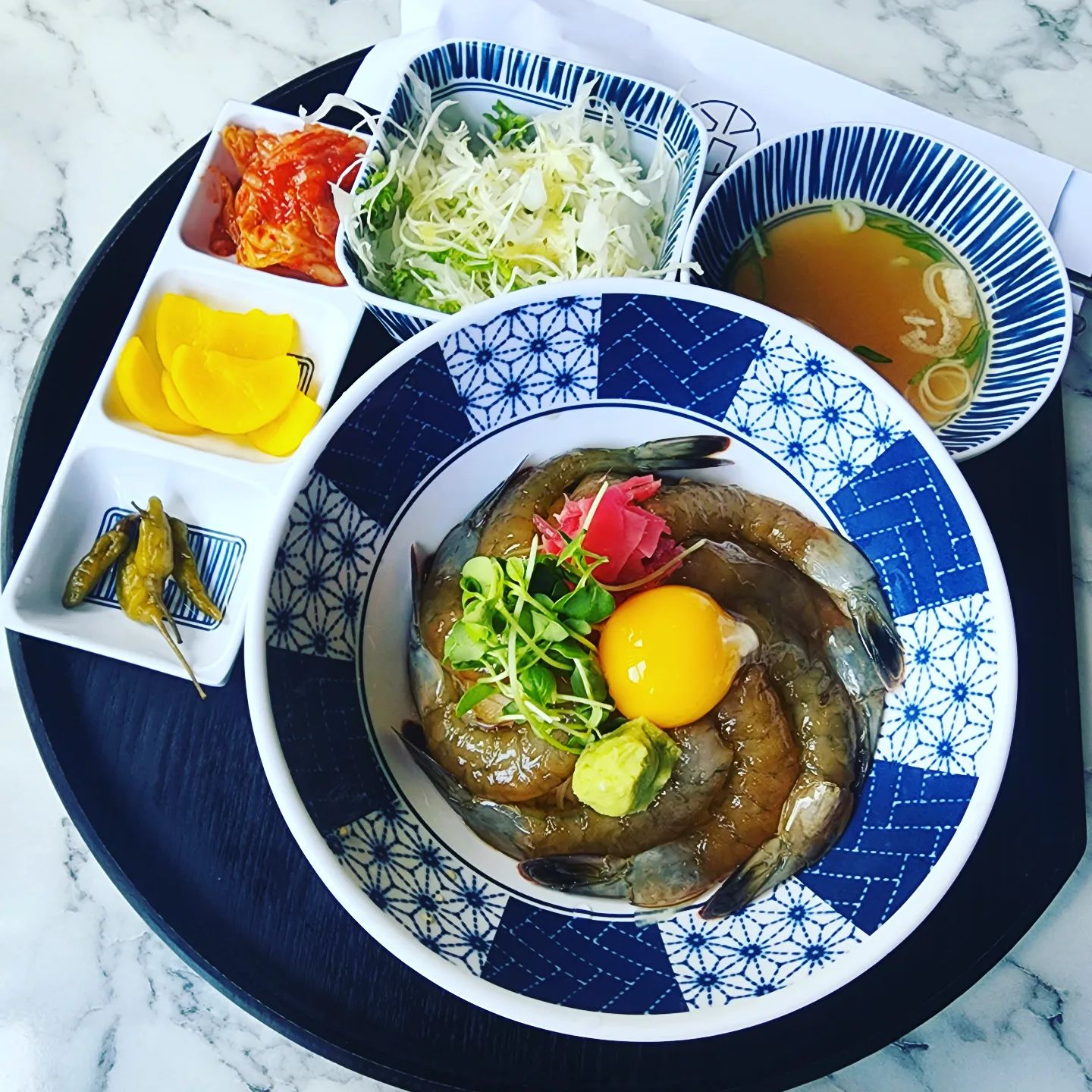 오 👍  시청 new 식당에서 #맛점 
ㅋ.ㅋ 두카드로 #냠냠 ㅋㅋㅋㅋㅋ 
새로운 돈까스맛집 찾은듯 ~ 
궁금한건 다 먹어봐야해서 ㅋㅋ 
메인메뉴 히레카츠 + 새우장덮밥 
사이드메뉴 해물라면 + 야끼만두 

리뷰이벤트고 있음 호호 
#제주맛집 #제주스스럼 #스스럼 
#제주돈카츠스스럼 #제주시청 
#제주시청맛집 #제주시청맛집추천