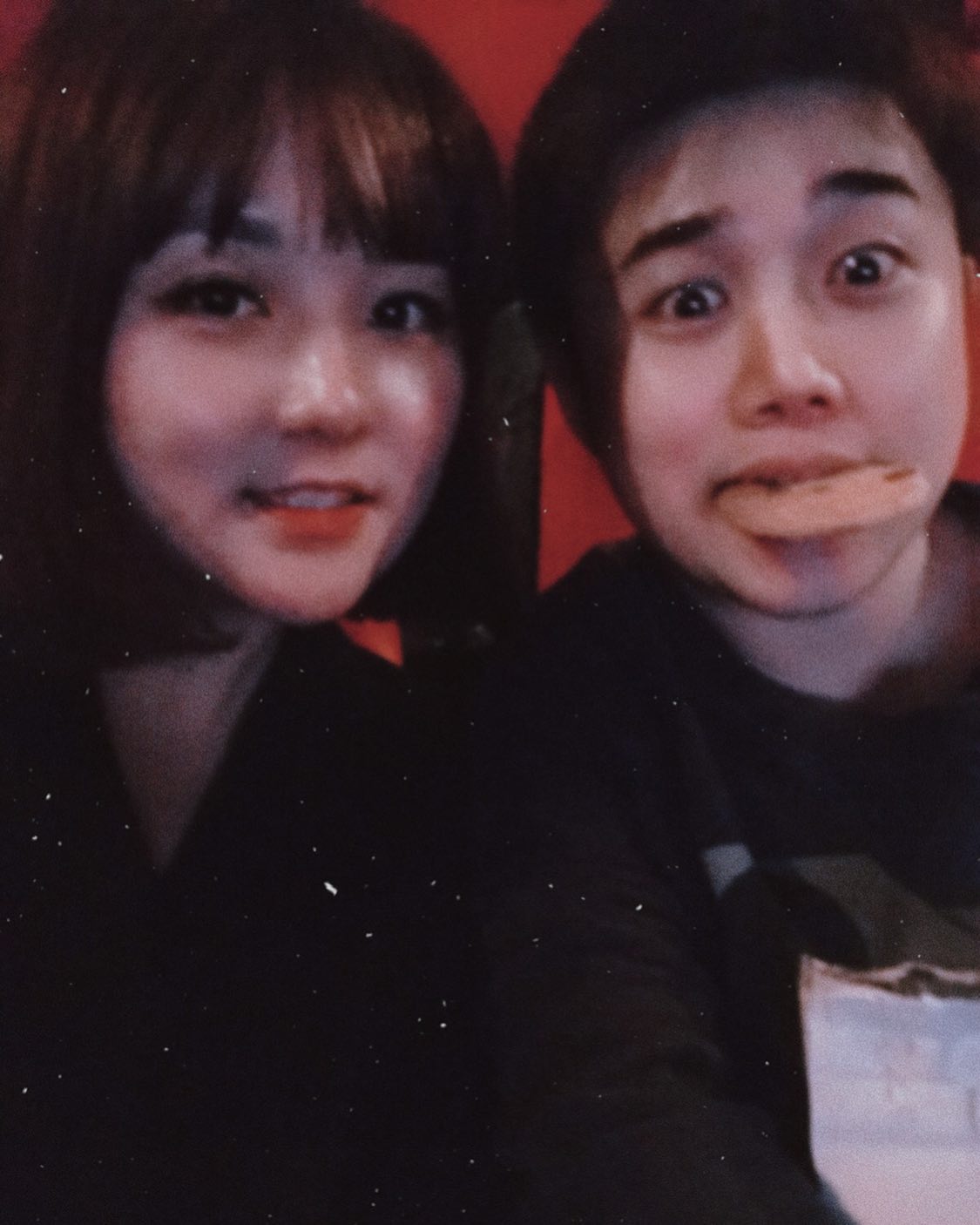 #영화 #가장보통의연애 #🎞
-
풋풋했던 연애시절 #19년10월
‘평범하게’ 산다는 것이 사실은
제일 어려운 일일수도 있음을
다시 한 번 또 상기시켜보며,

행복이란 진심으로 사랑하는 사람 만나서 
평생 서로 바라보면서 함께 늙어가는 것, 
#그것이 #인생에서진짜행복한거 

𝙔𝙚𝙨, 𝙞𝙩’𝙨 𝙨𝙨𝙤𝙤𝙤𝙤𝙤𝙤 𝙩𝙧𝙪𝙚 !

#토리복이 #같이의가치 #신혼부부 #신혼일기 #신혼일상 #신혼부부소통 #신혼부부일상 #데이트 #럽스타그램 #부부그램 #영화데이트 #소통 #selfie #daily #폴라로이드 #레트로 느낌쓰 #어플없이못살아