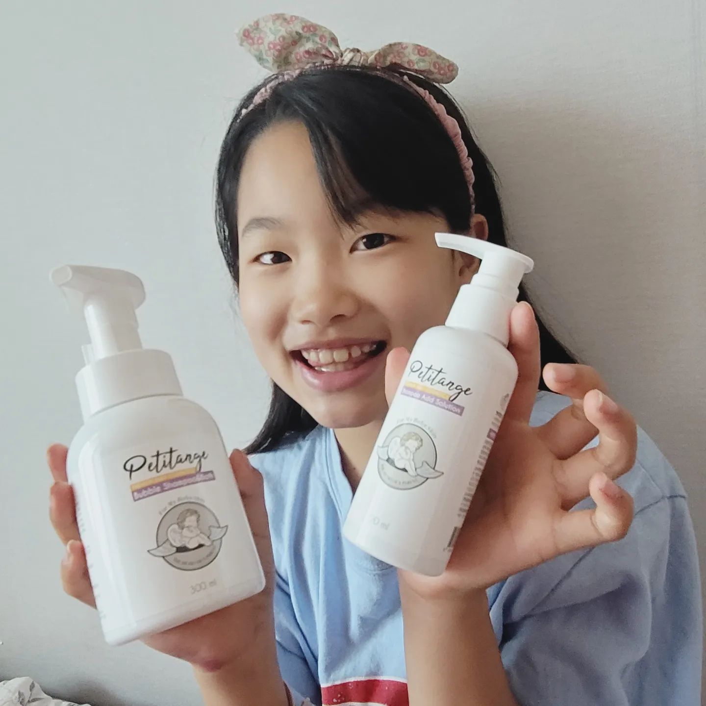 #협찬 #쁘띠앙쥬
#쁘띠앙쥬샴푸앤바스
#샴푸애드솔루션

더워지는 요즘 땀날일 많은 두피~
그만큼 깨끗한 세정은 필수인데요
거기에 계속 감다보면 머릿결까지 부드러워 지는 쁘띠앙쥬♡
신생아부터 어른까지 모두 사용가능해
요즘 그린이가 넘나 애정하는 제품입니다!😄
호르몬때문에 두피냄새 나는 아이들에게도 완전추천합니다!💕

✔️라붐 율희, 국민타자 이승엽 등 셀럽들이 선택한 화장품
✔️전성분EWG 그린등급
✔️자연유래성분 96%이상
✔️피부저자극테스트완료
✔️자연에서 찾은 우수한 세정력
✔️샴푸의 기능을 한층 올려주는 샴푸애드솔루션

official.petitange

#두피케어 #유아바디샴푸 #아기샴푸 
#천연화장품 #순한화장품 #두피냄새제로