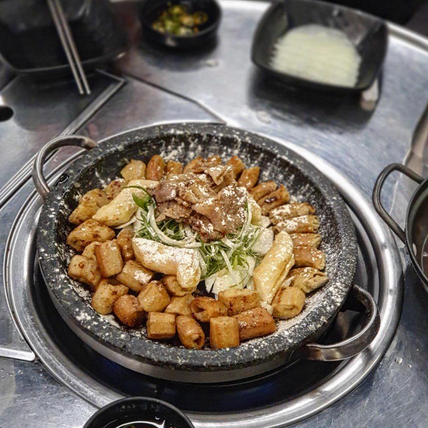 #광고

강원도 원주 단계동 핫플레이스하면 천사곱창이죠~~~!~! 소곱창은 사실 말해뭐해…. 맛없없 음식이라 없어서 못 먹는데 넘 비싸죠 ㅠㅠ

그래도 여기 단계동 천사곱창은 가성비도 괜찮구 사이드메뉴도 잘 나와서 참 좋은 것 같더라구요~~~ 소곱창 환장하시는 분들.. 바로 여깁니다!!!! ٩(•̤̀ᵕ•̤́๑)૭✧ 

요 주변 사시는 분들~ 아님 놀러 가시는 분들 여기 함 가보셔요 😏😏😏