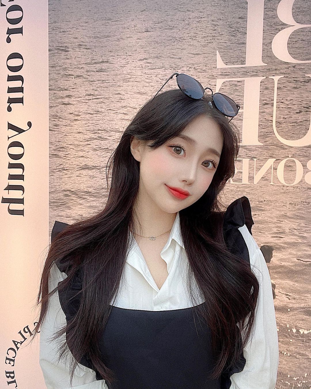 𝐀𝐋𝐋 𝐎𝐅 𝐌𝐄 : 올오브미(강지수) on Instagram: “내 선구리 진쨔 이뿌지욥 ? 🥺💖 자외선 차단 선글라스라 사이판 갈때 무조건 필수로 써야할거같아요 💖 예쁜것도 예쁘지만 소재