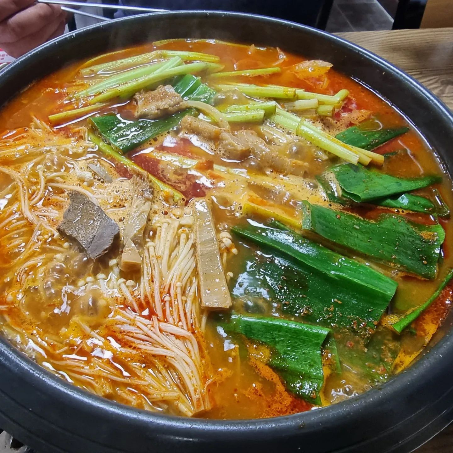 ♡
#참좋은식당 #경남고성맛집 #소곱창전골맛집 #경남고성전골맛집 #경남고성점심추천 #삼형제호수산